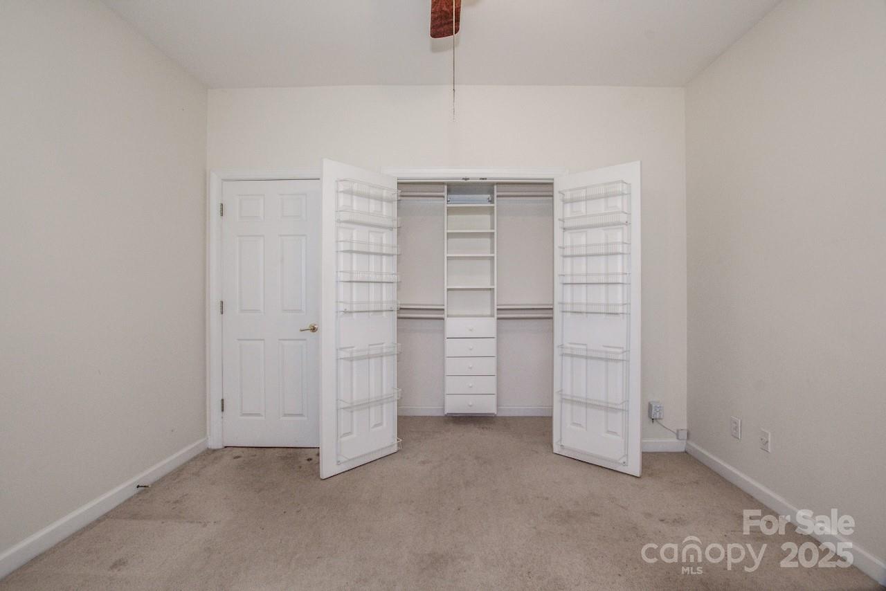 The Glen at Highland Creek - Residential