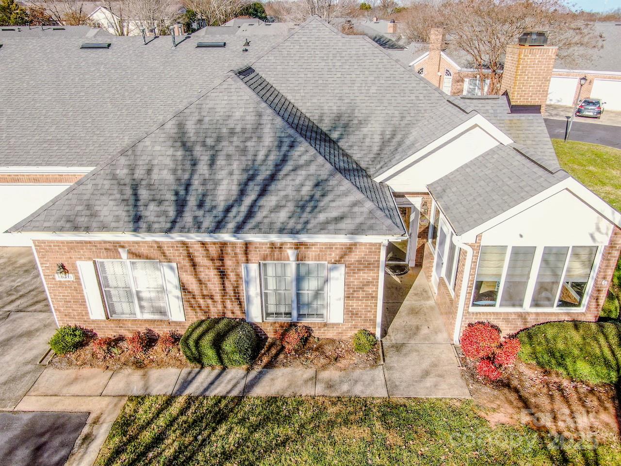 The Glen at Highland Creek - Residential