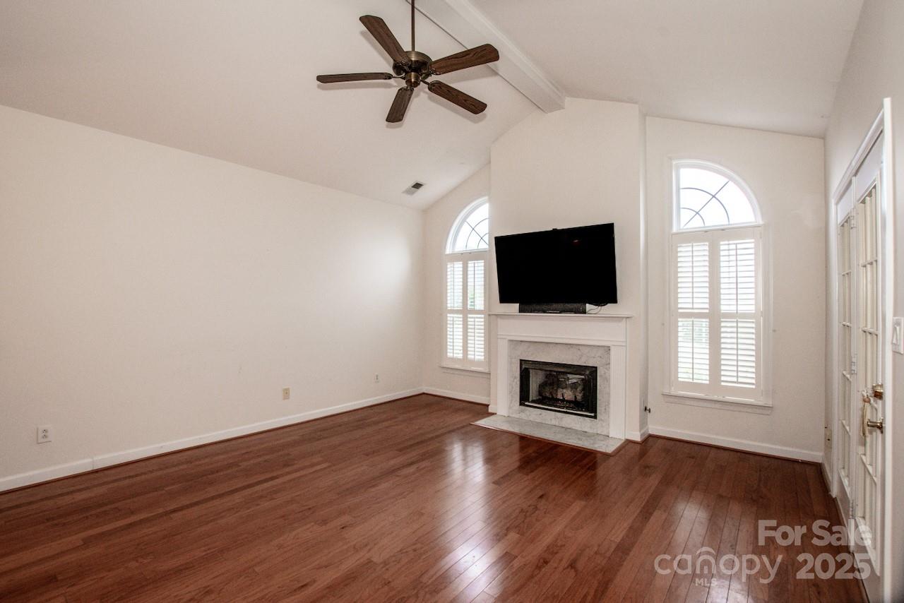 The Glen at Highland Creek - Residential