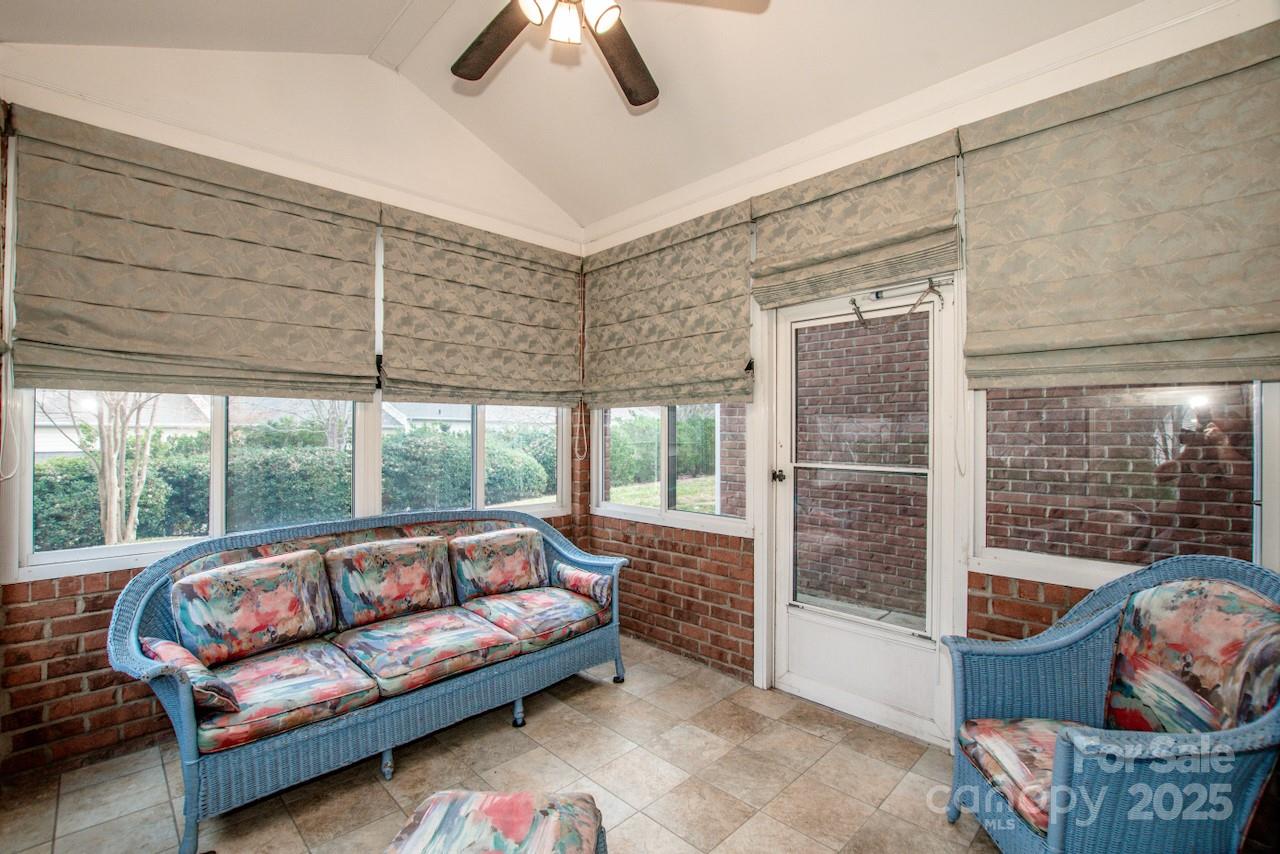 The Glen at Highland Creek - Residential