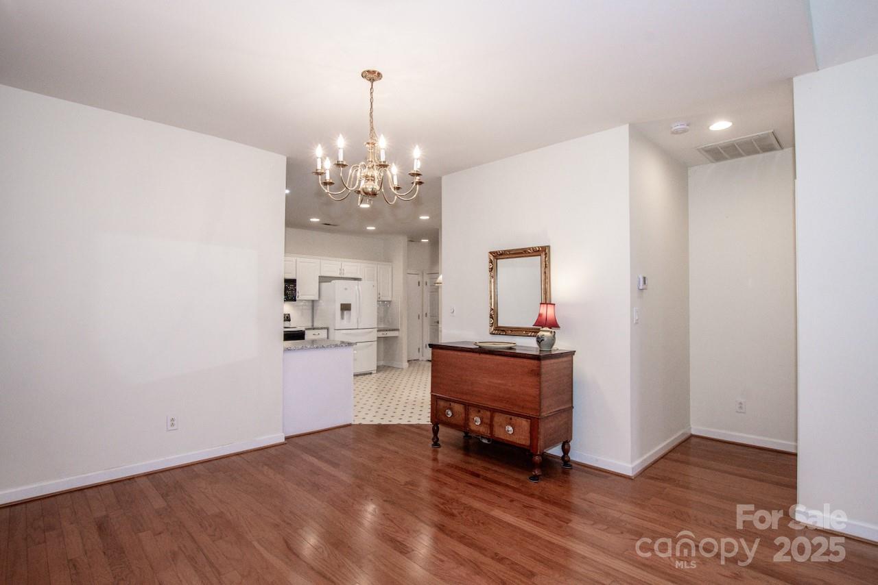 The Glen at Highland Creek - Residential