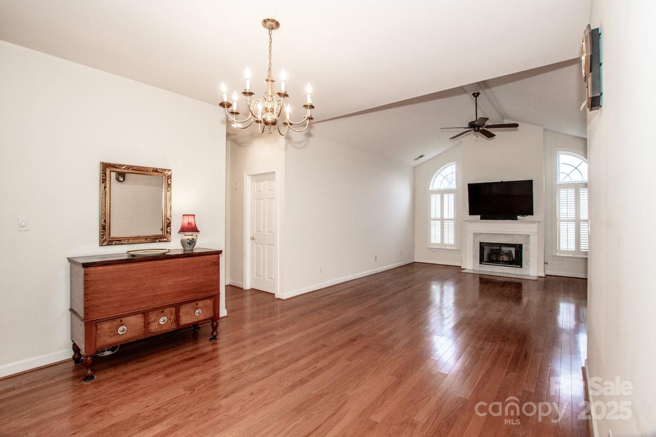 The Glen at Highland Creek - Residential