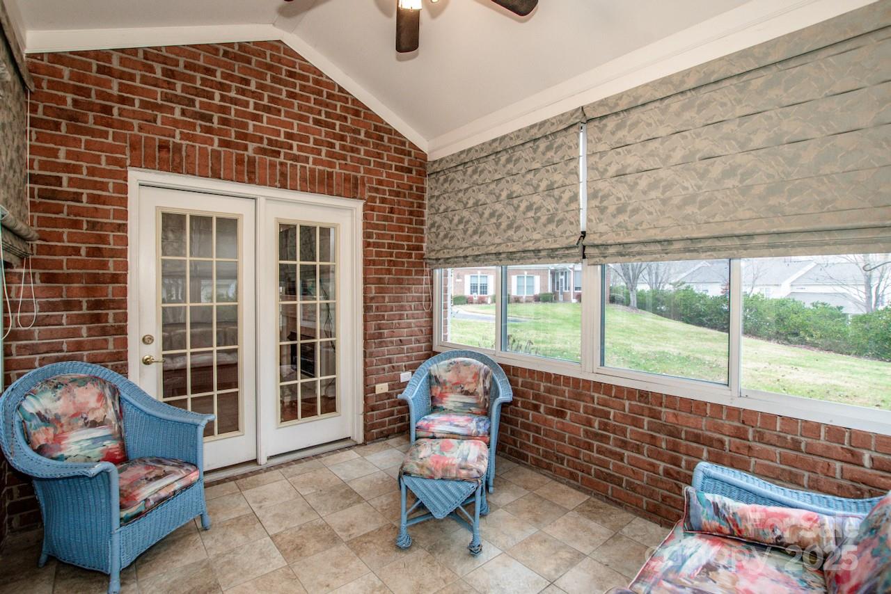 The Glen at Highland Creek - Residential