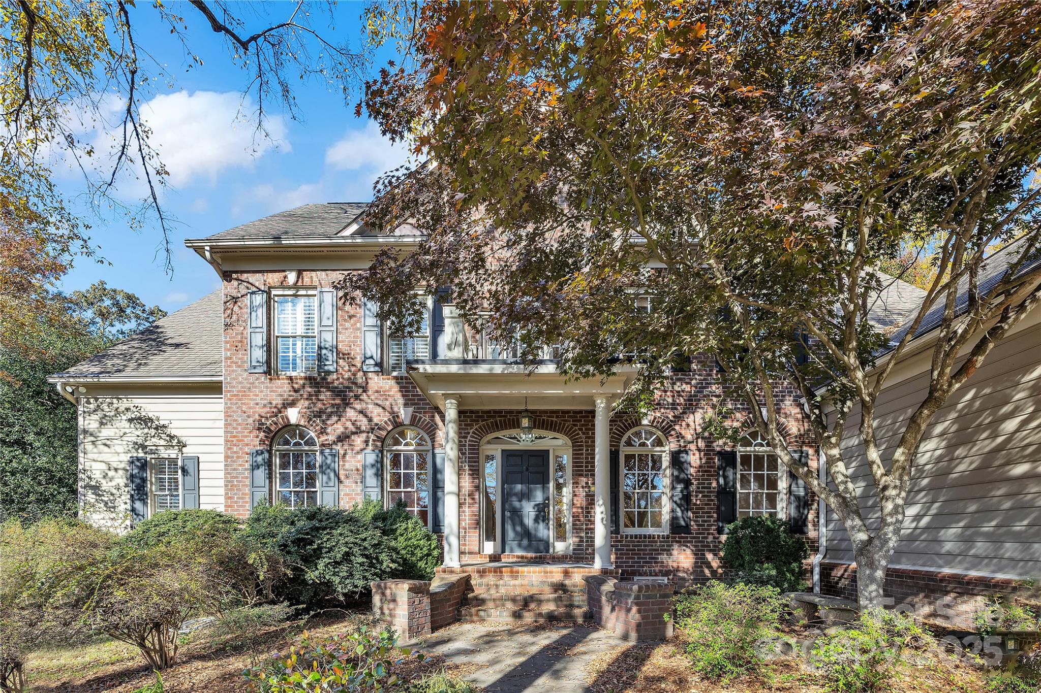 839 Craigmont Lane NW