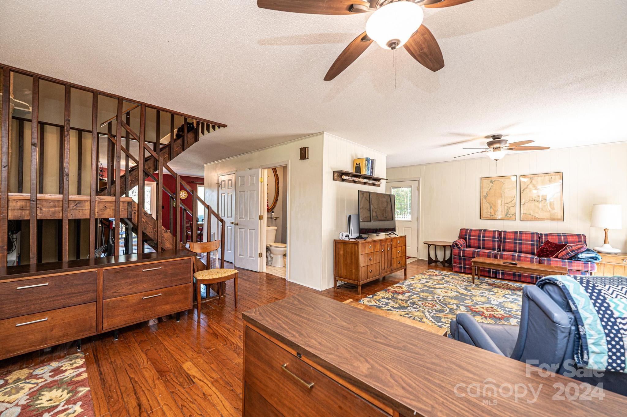 Woodland Hills - Residential