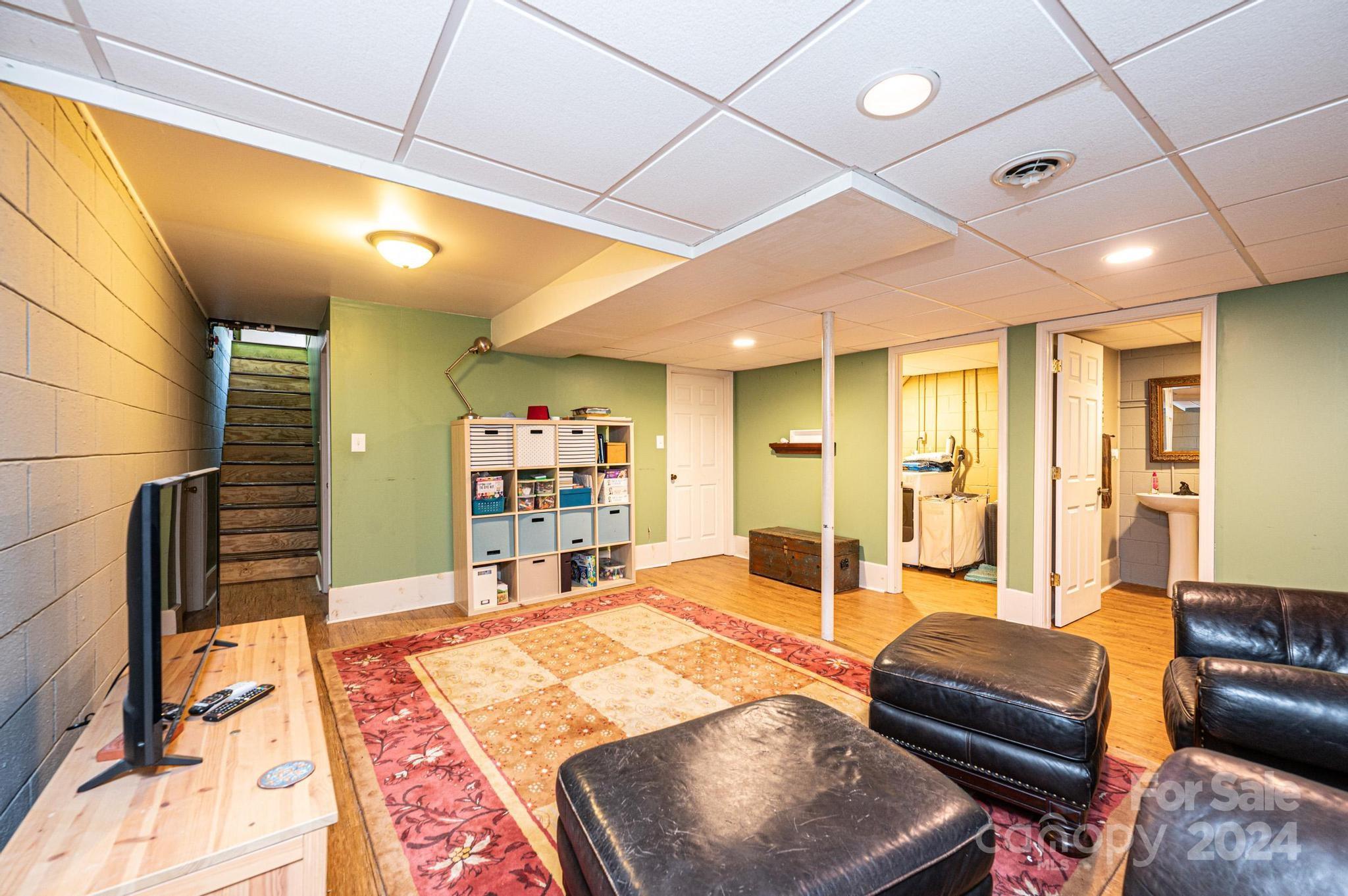 Woodland Hills - Residential