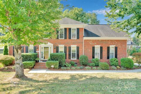 Photo of 209 Whitefriars Lane, Matthews, NC 28105 (MLS # 4303532)