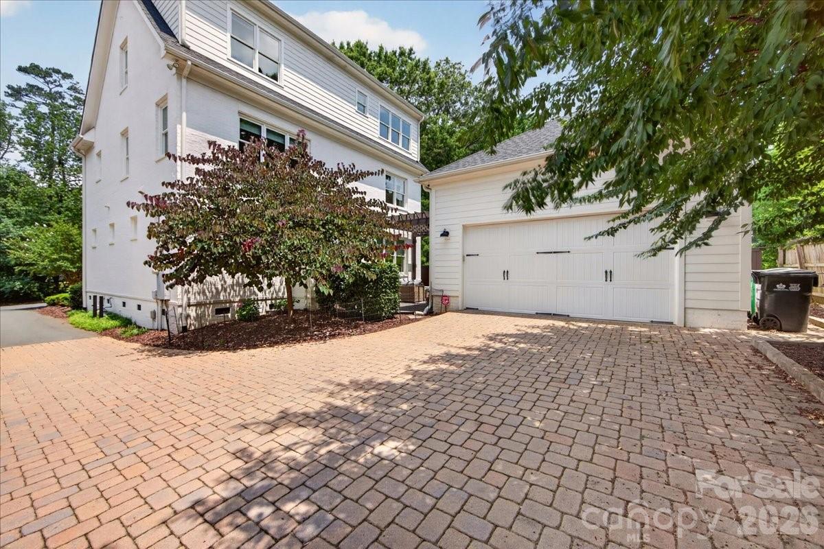 748 Ellsworth Road