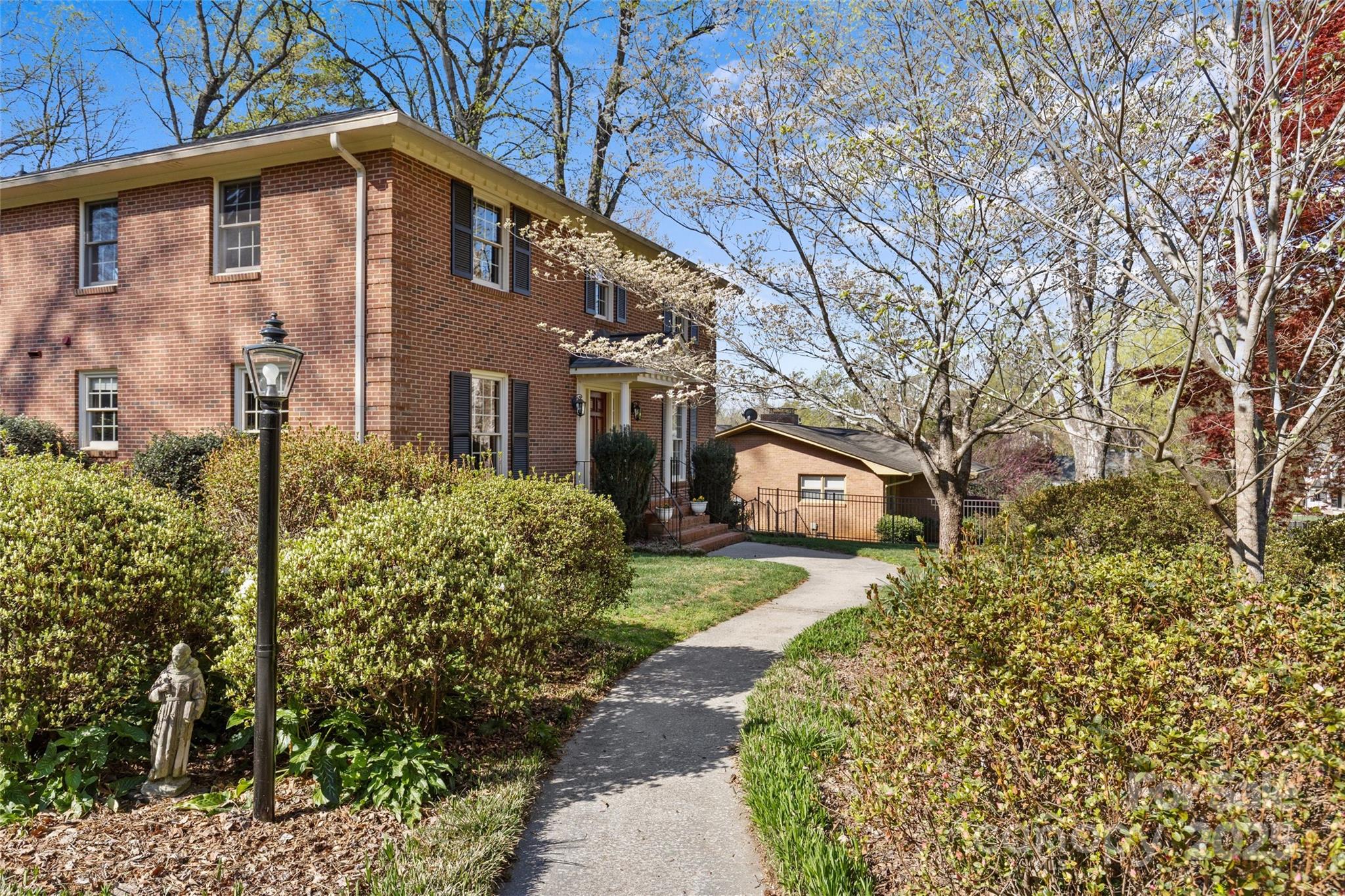 617 Robmont Road