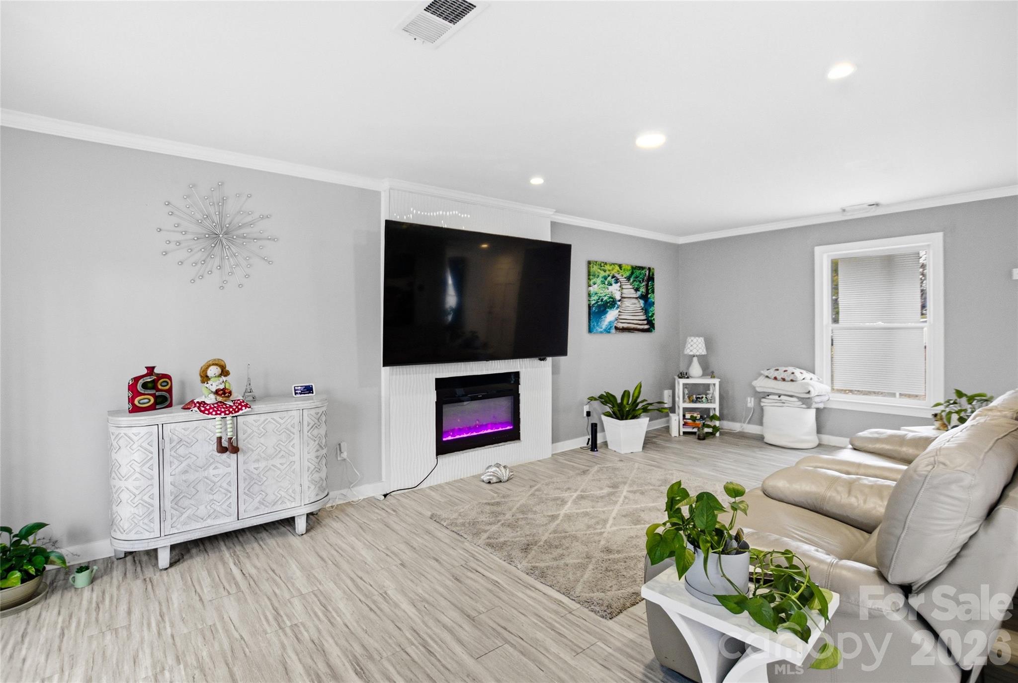 2316 Wineberry Court