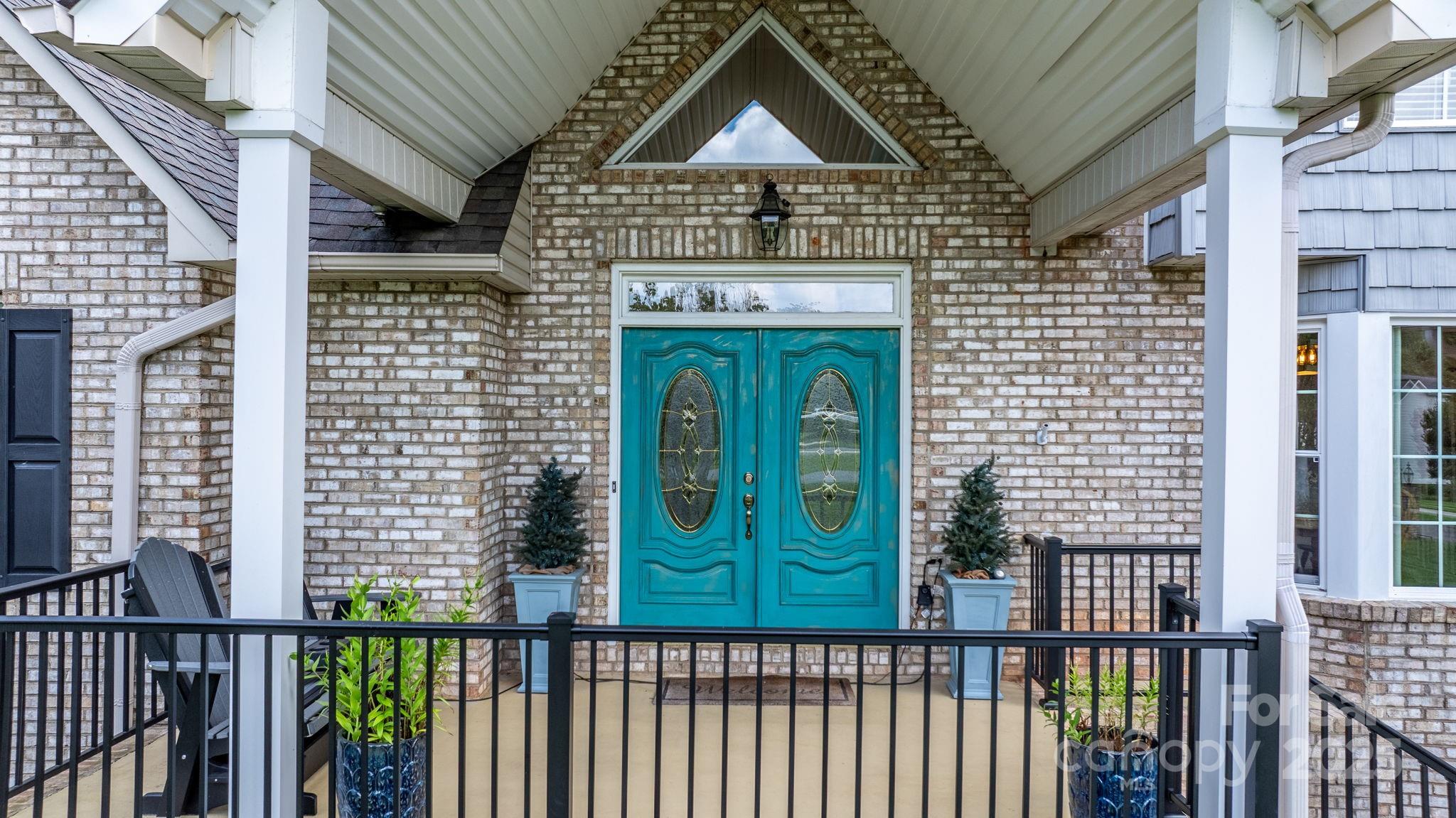 1801 Twin Ponds Drive