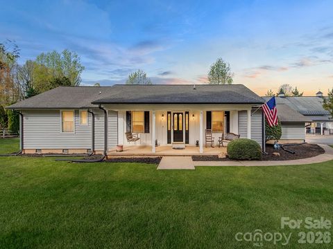 Photo of 528 Johnson Dairy Road, Mooresville, NC 28115 (MLS # 4350893)