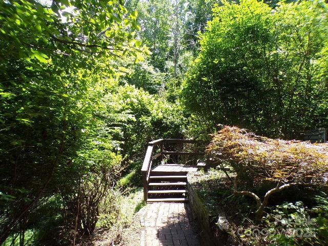 140 Beechwood Circle