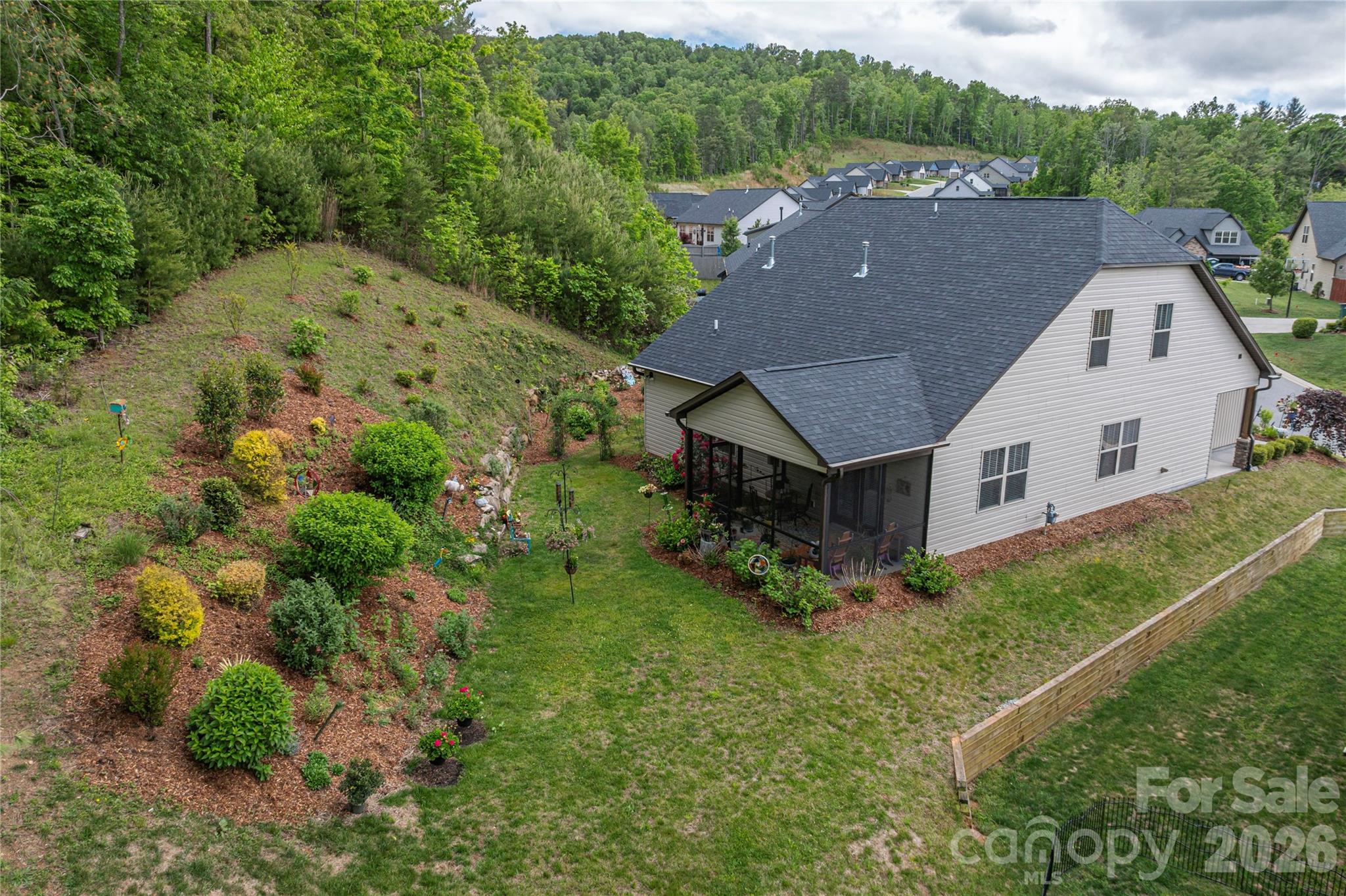 307 Wild Ginger Court 37