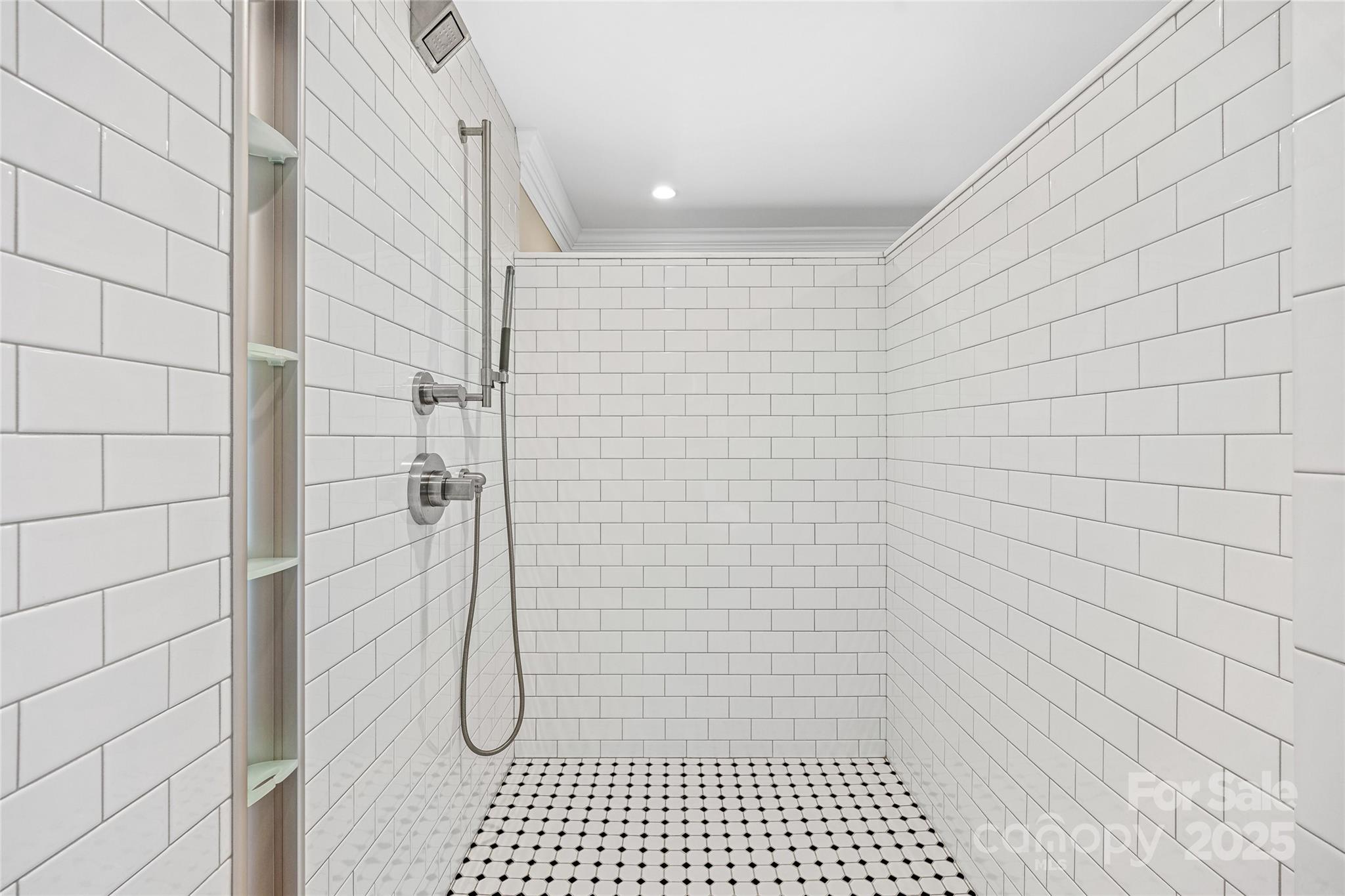 Longchamps Condos - Residential