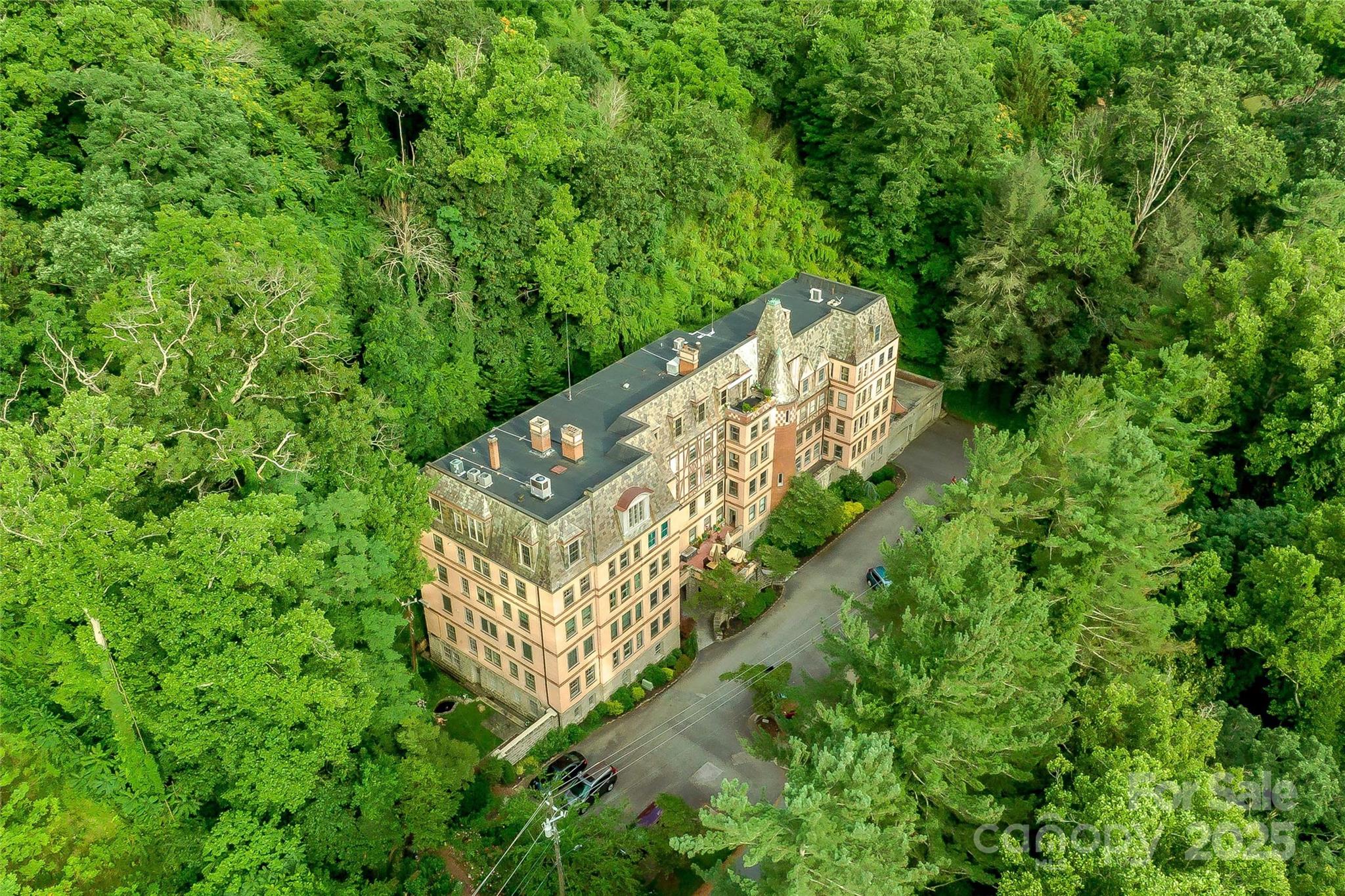 Longchamps Condos - Residential