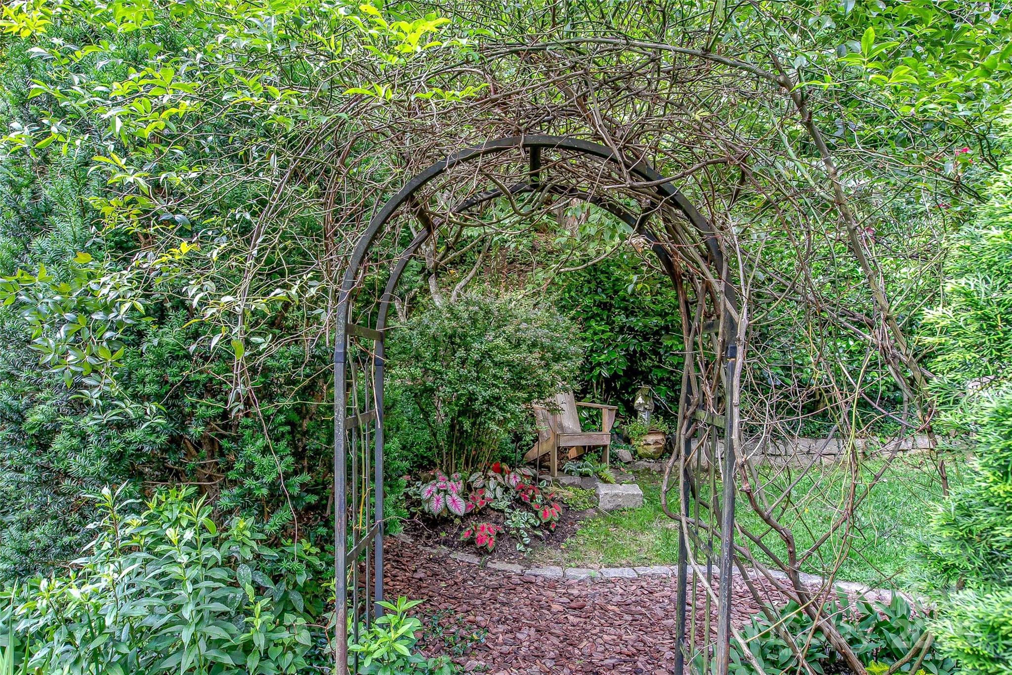 Longchamps Condos - Residential