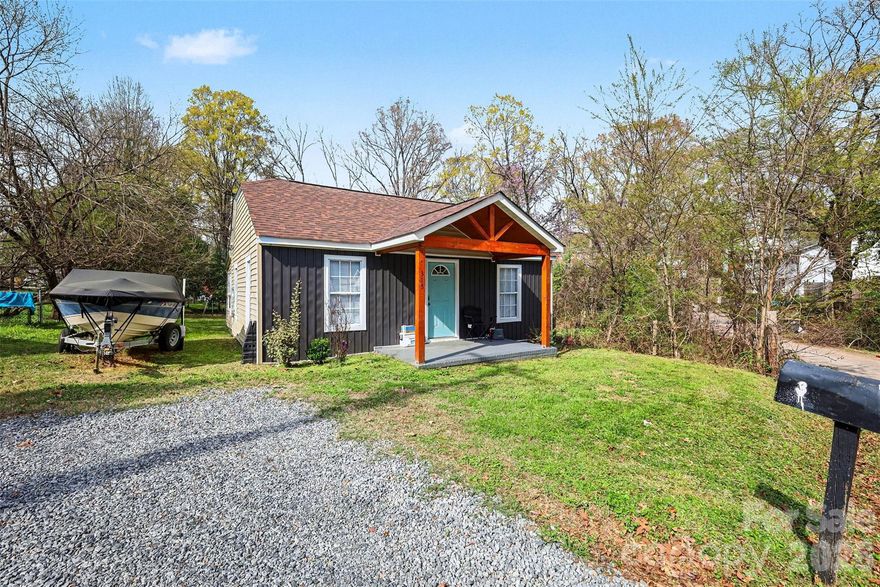 Don’t miss this move-in ready gem, perfectly located near downtown Kannapolis, shopping, and major roads—while still tucked away on a quiet street for added peace and privacy.
This charming 3-bedroom, 1-bath home offers a warm and cozy feel throughout, with a well-kept interior that’s ready for its next owner. Step outside to an inviting backyard—ideal for relaxing evenings or hosting family and friends.
Whether you're looking for your first home or a great investment opportunity, this property checks all the boxes with its convenient location, charm, and potential.
Motivated seller—bring your offer! ???
Owner occupied, please schedule your appointment accordingly