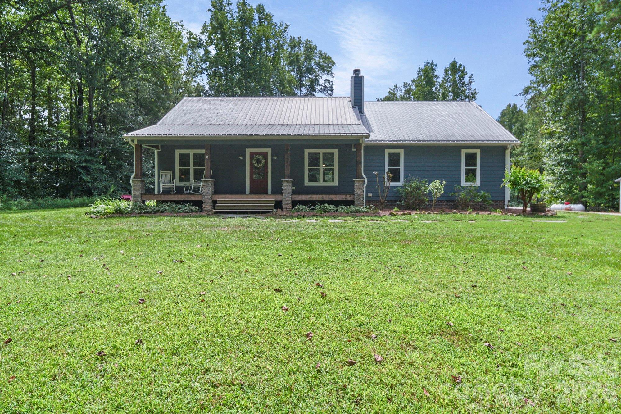 635 Rhododendron Drive