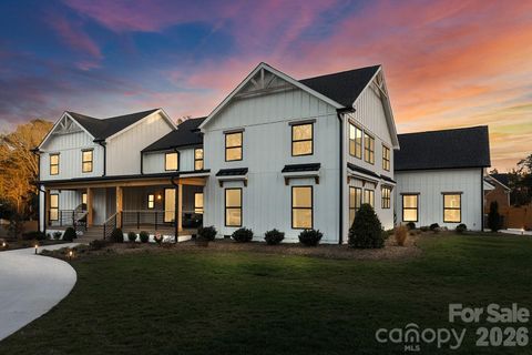 Photo of 3207 Broadfield Road, Charlotte, NC 28226 (MLS # 4334294)