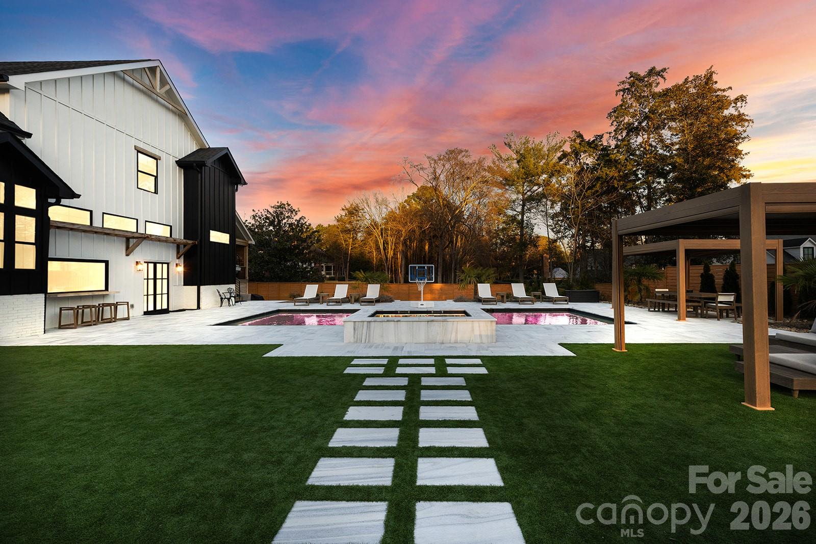 3207 Broadfield Road