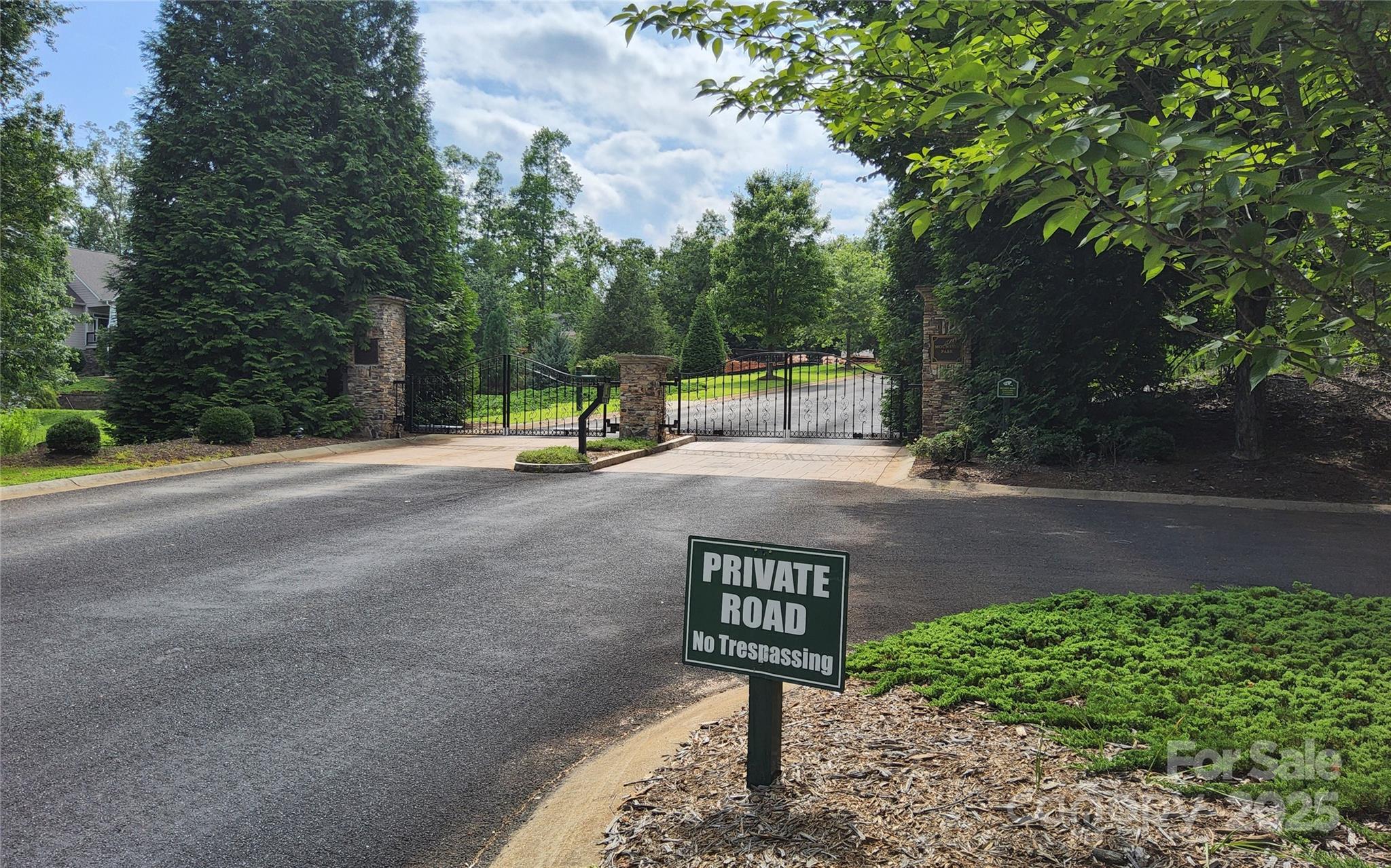 00 Mountain Parkway 52