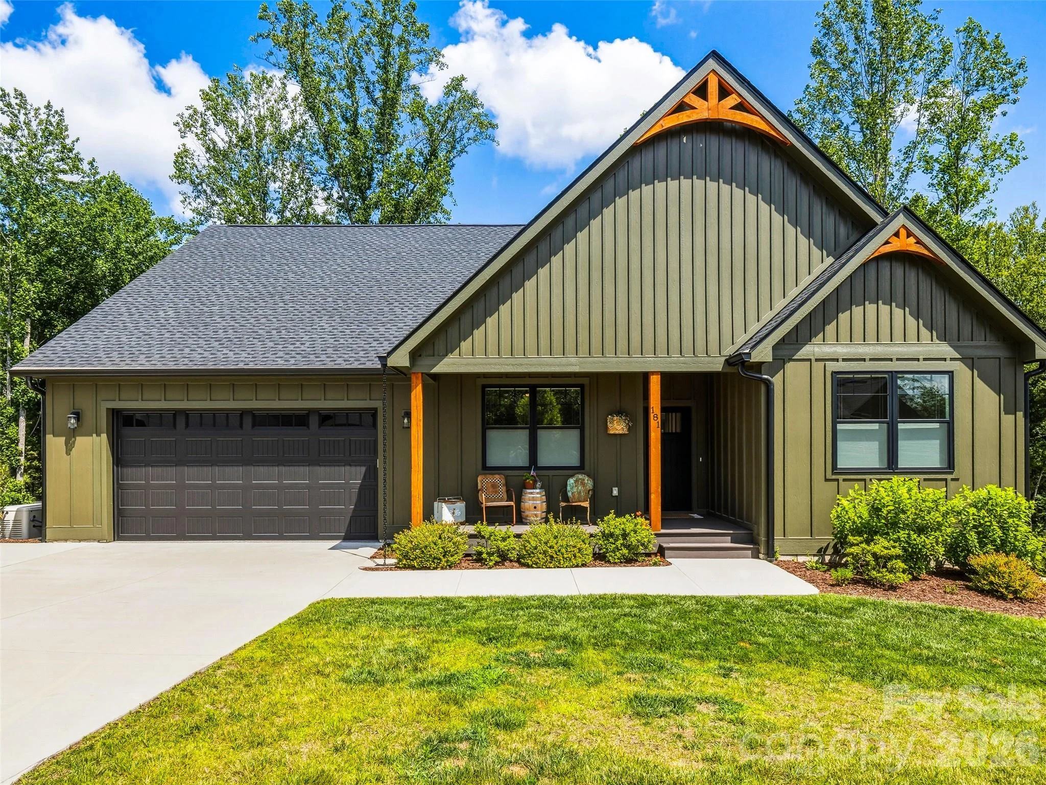 181 Byron Forest Drive, Horse Shoe, NC, 28742