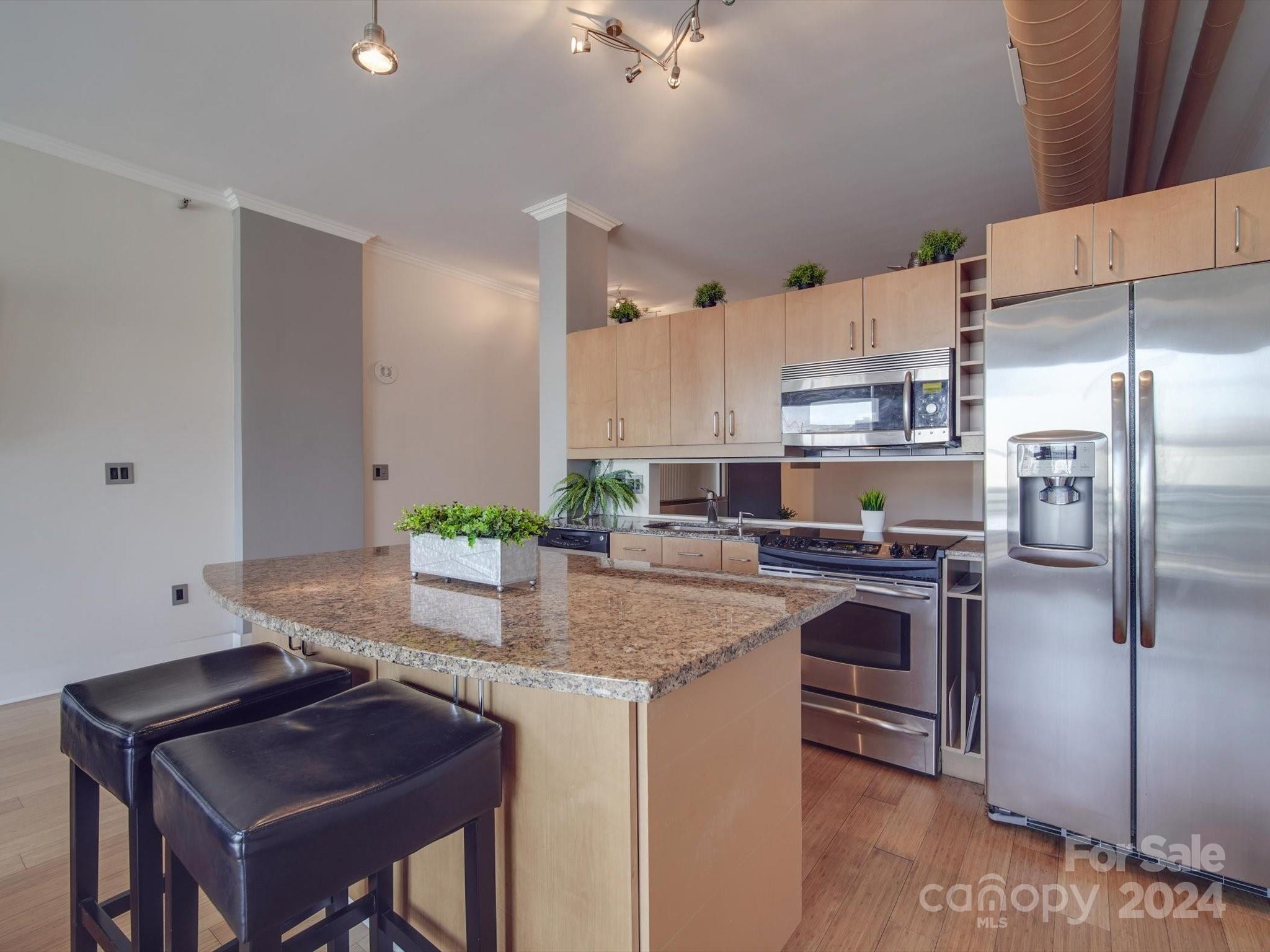 Courtside - Residential