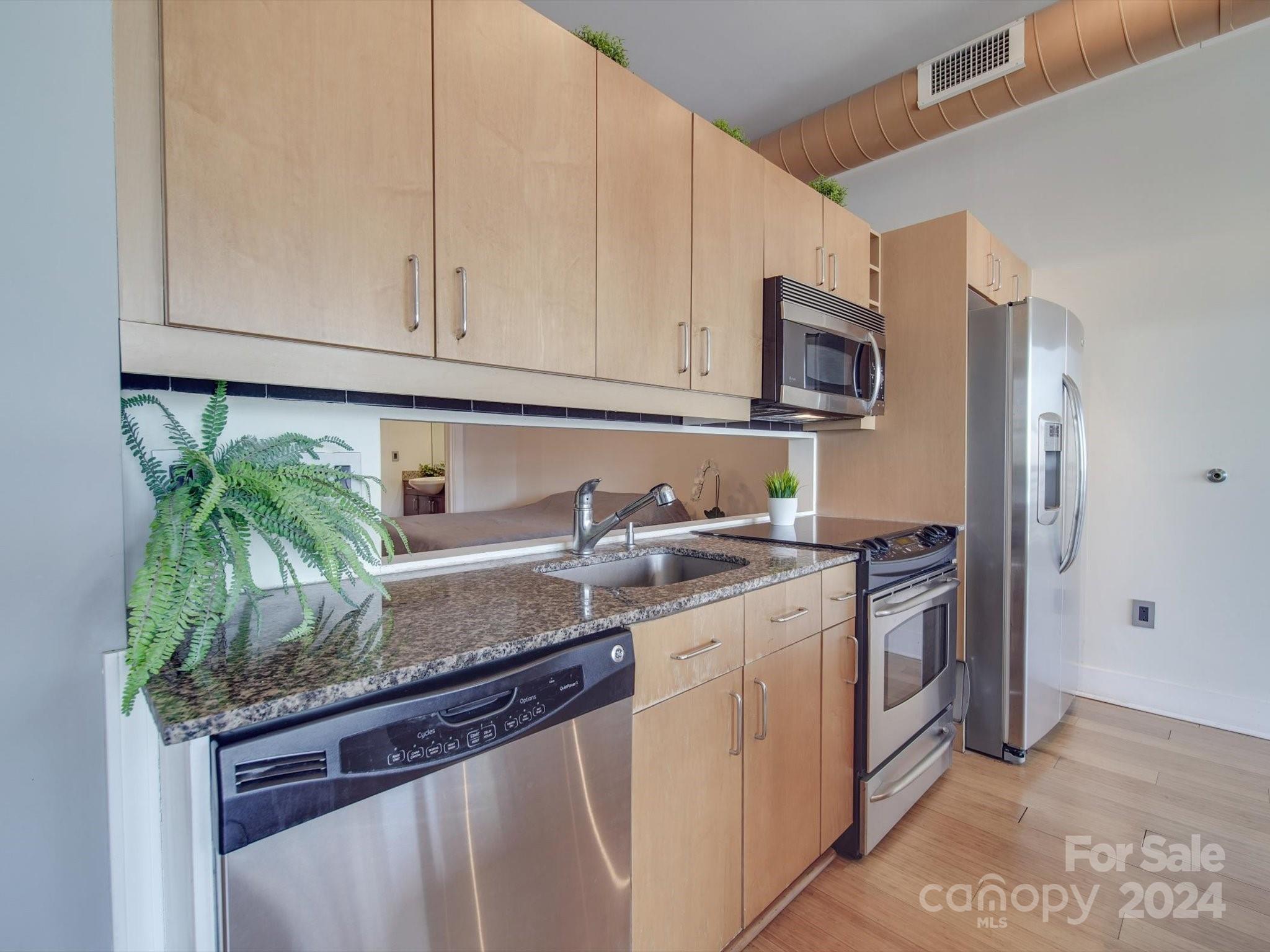 Courtside - Residential