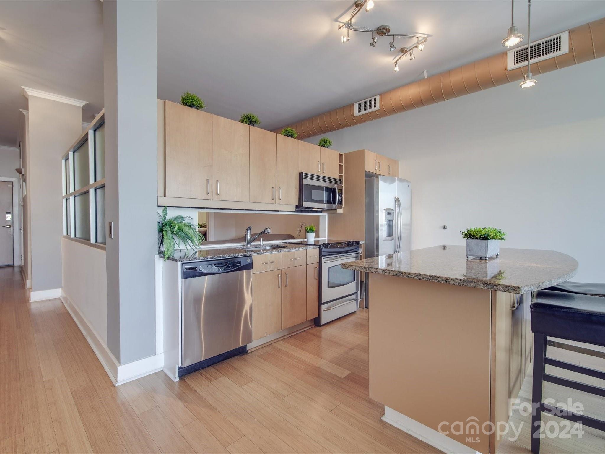 Courtside - Residential