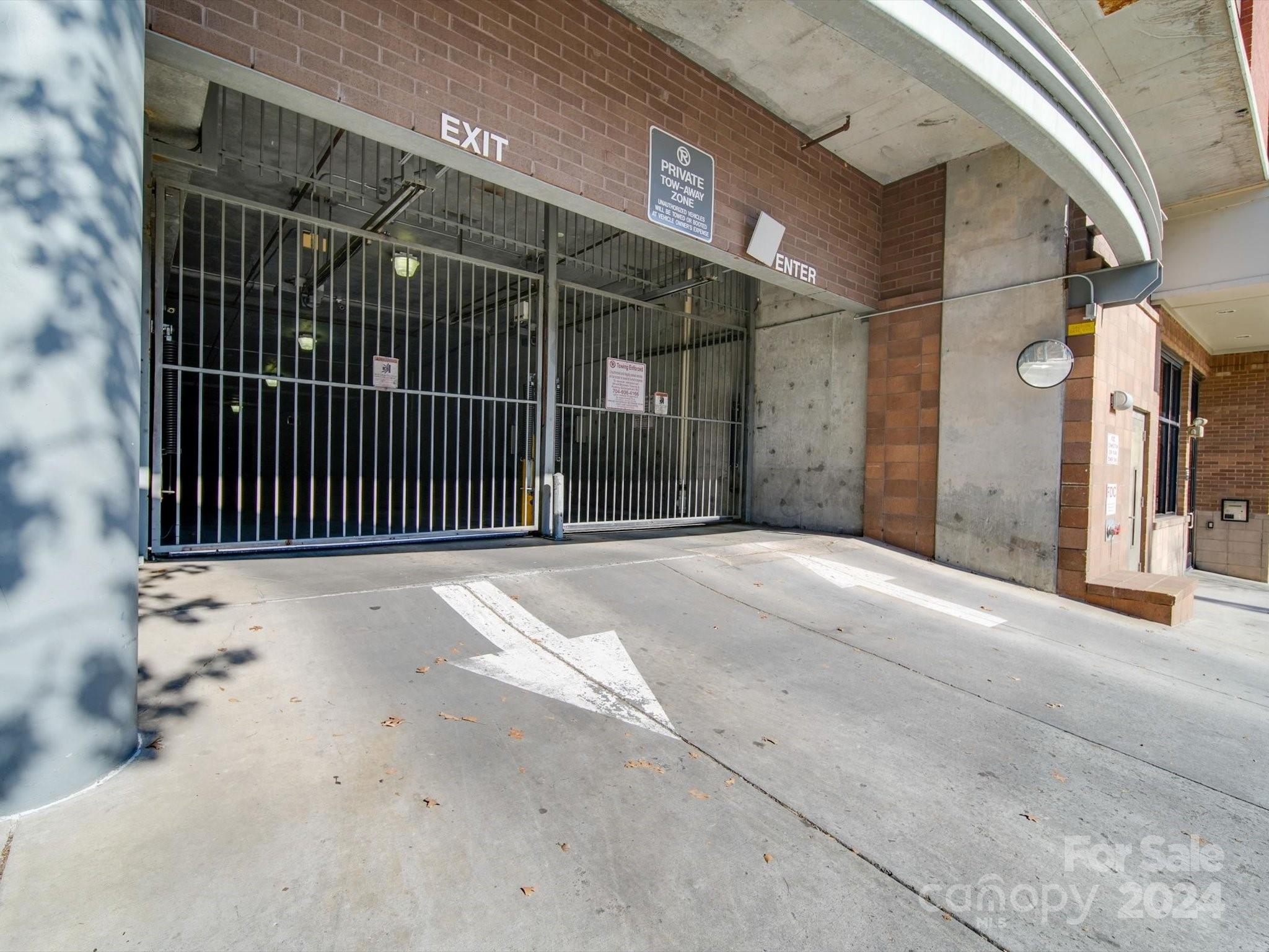 Courtside - Residential