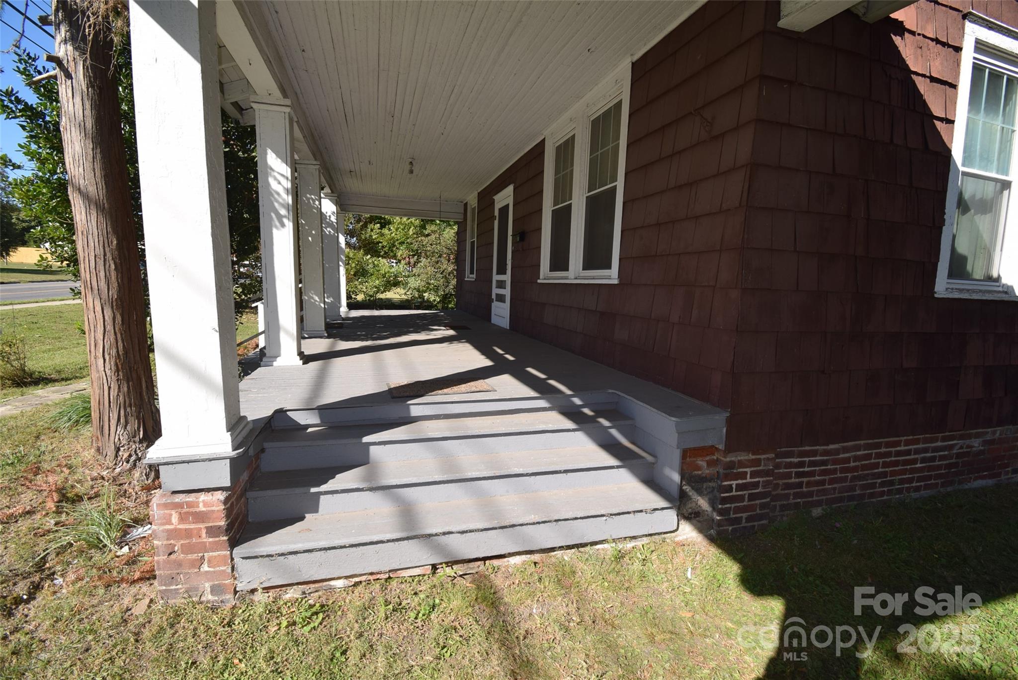 208 S Myrtle School Road