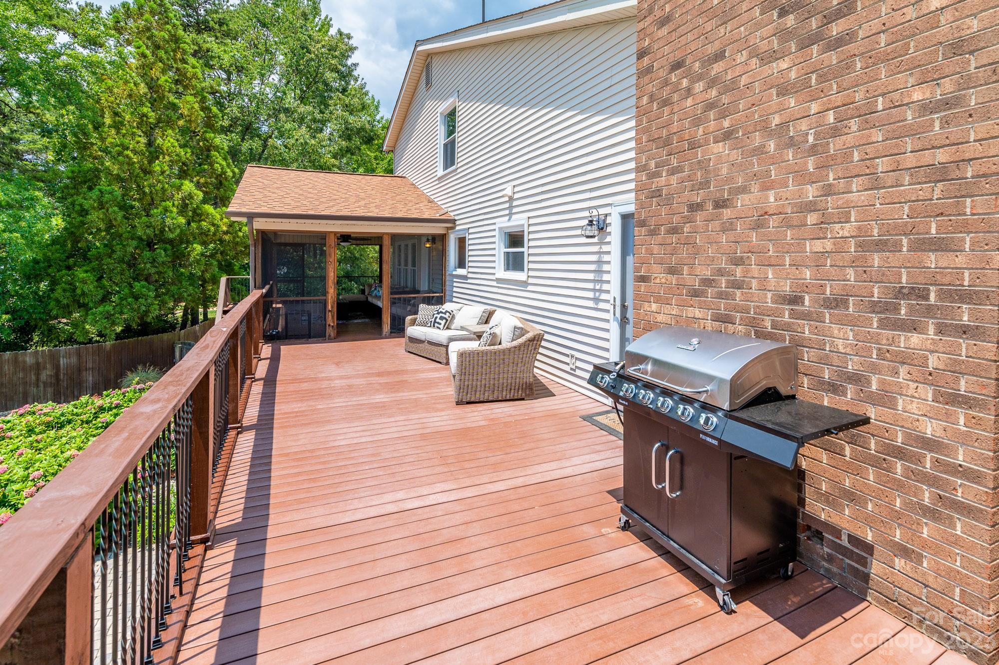 Sailors Lair - Residential