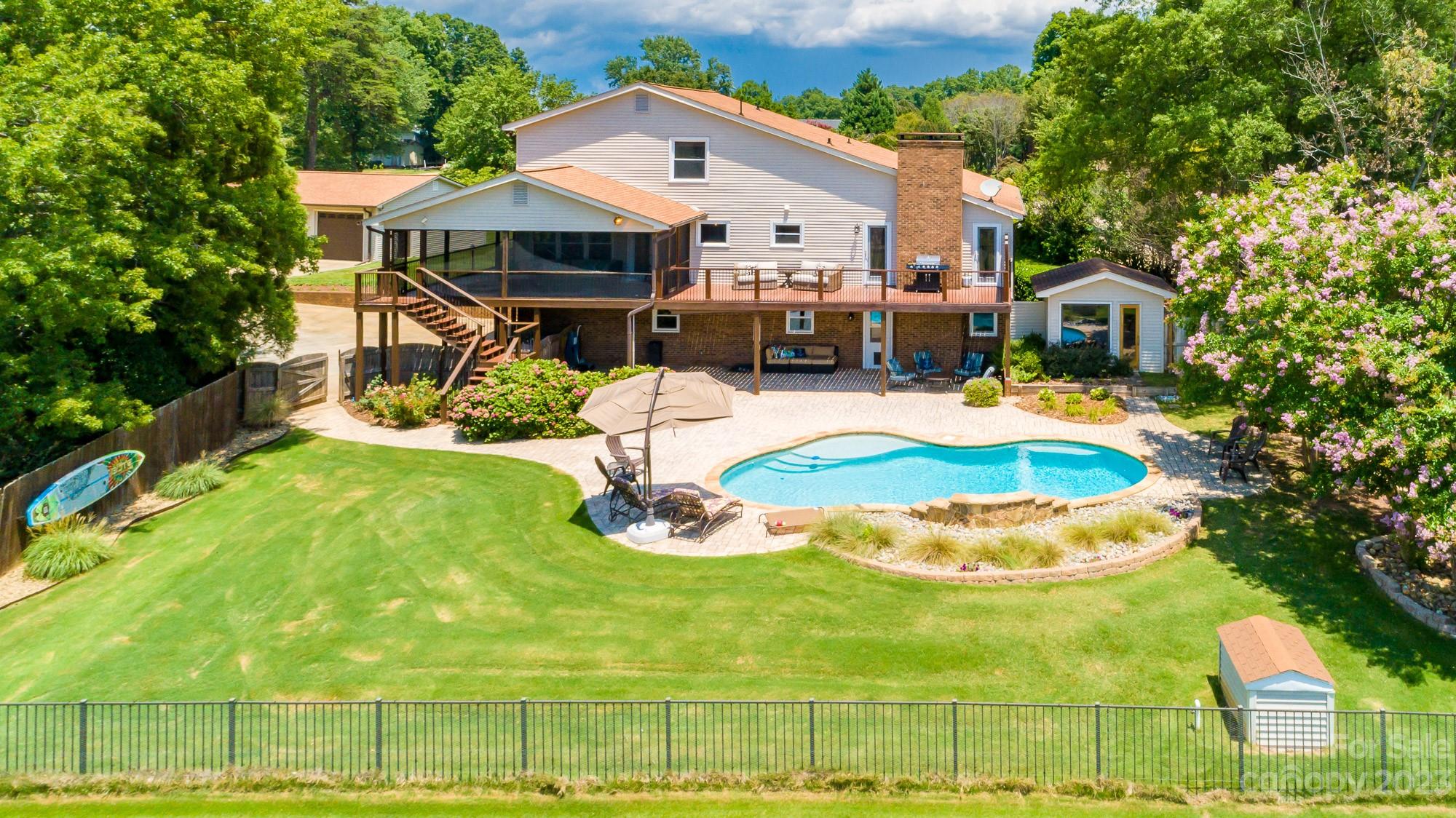 Sailors Lair - Residential