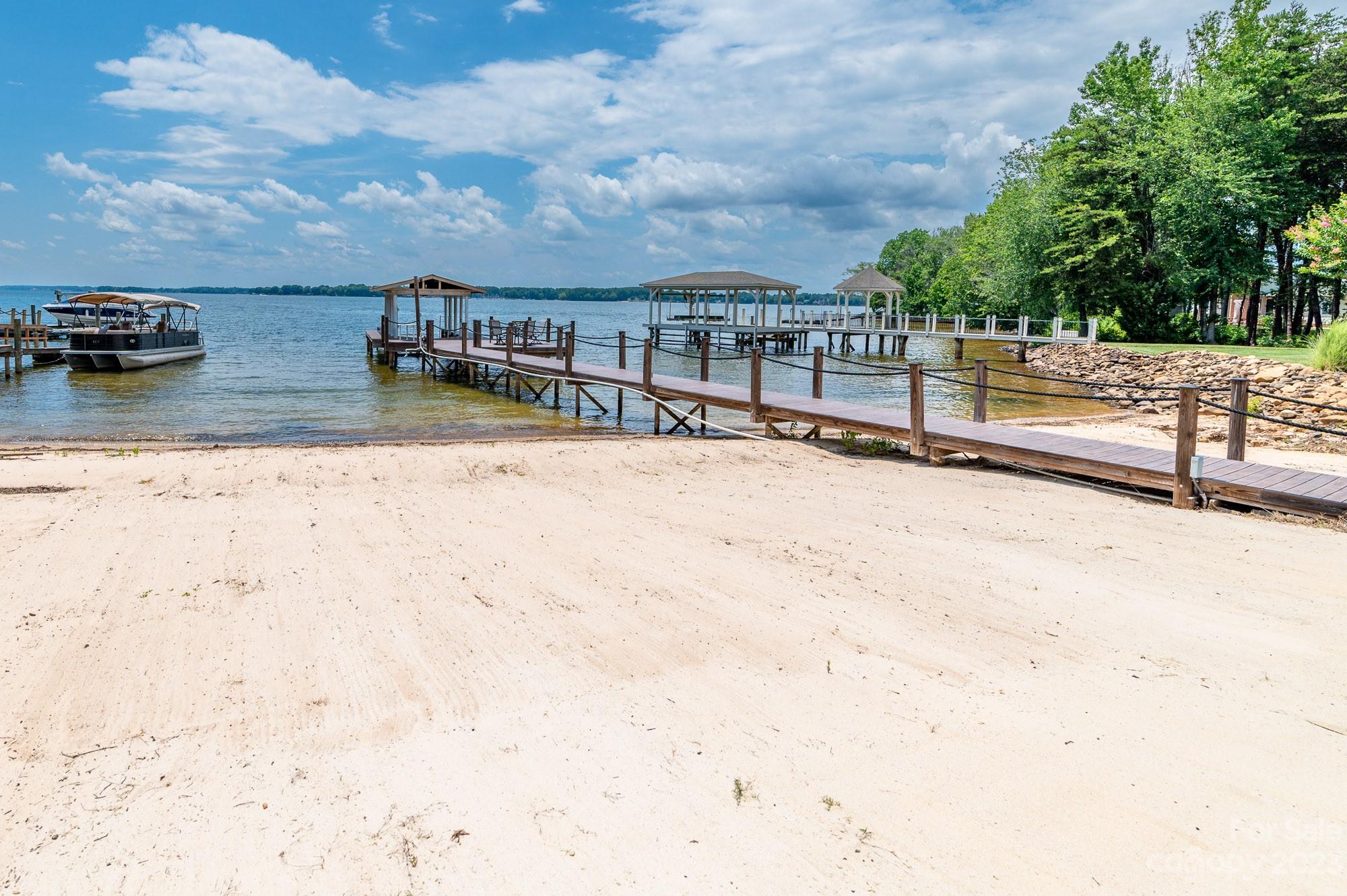 Sailors Lair - Residential