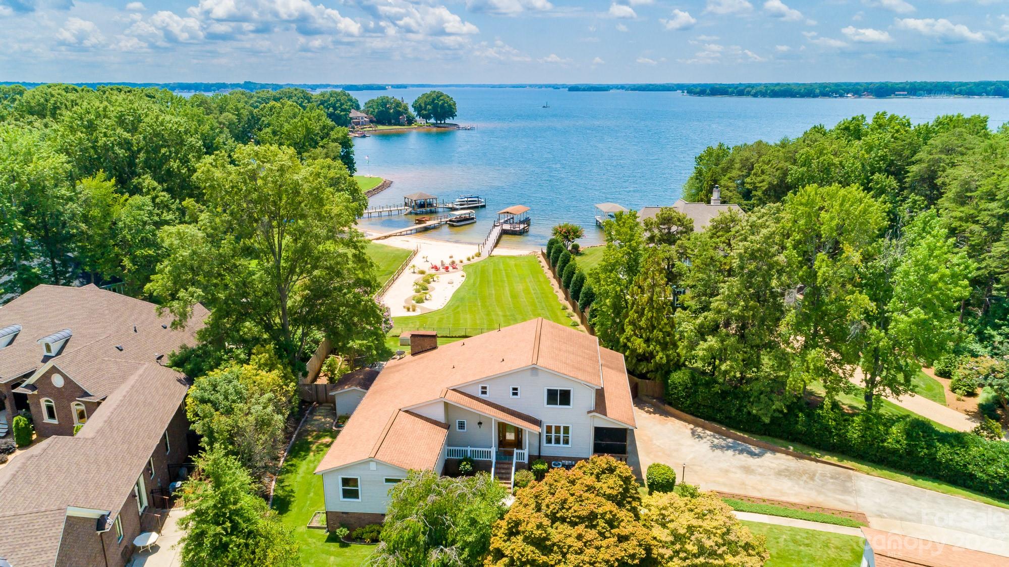 Sailors Lair - Residential