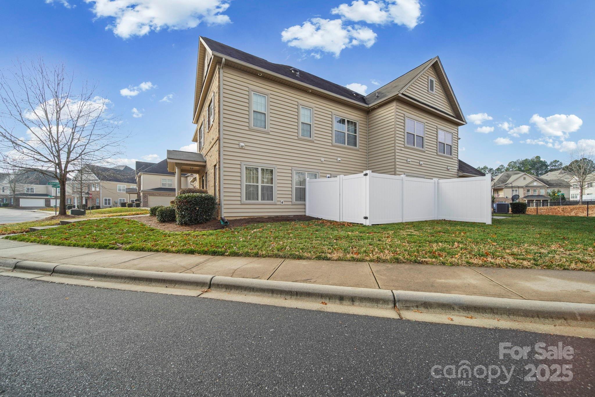 Riviera - Residential