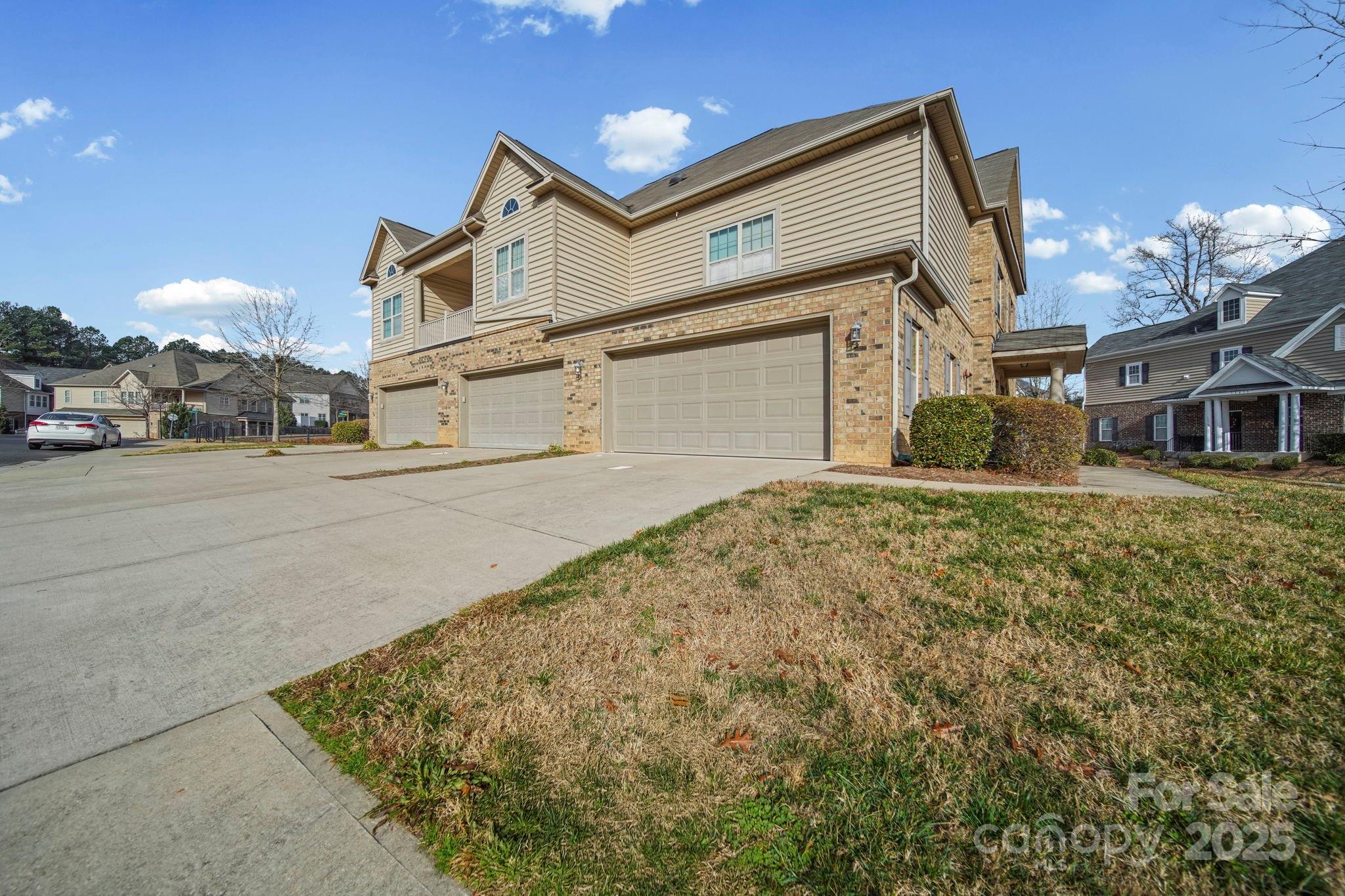 Riviera - Residential