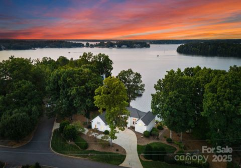 102 Stone Point Court Mooresville NC 28117