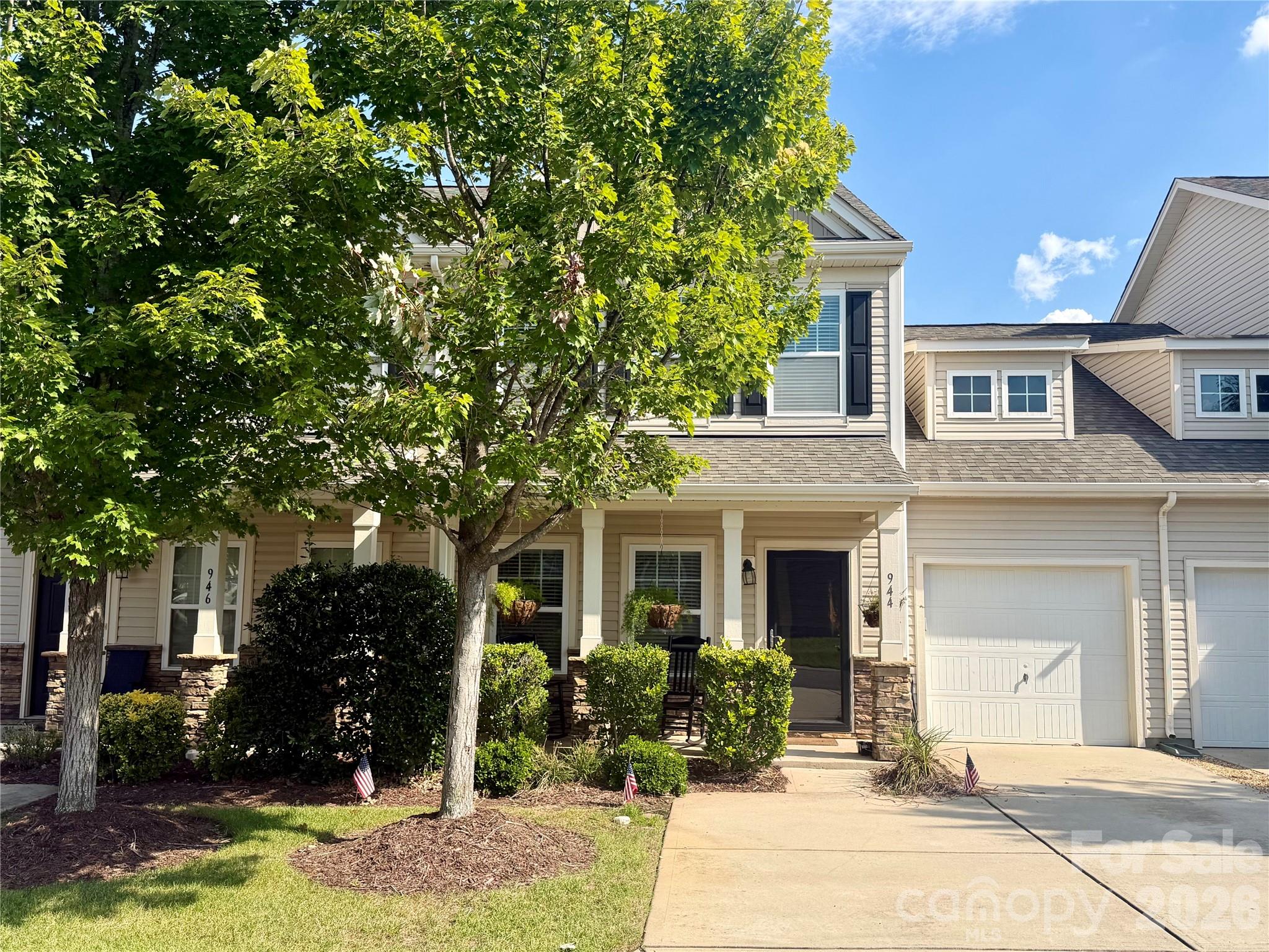 944 Summerlake Drive