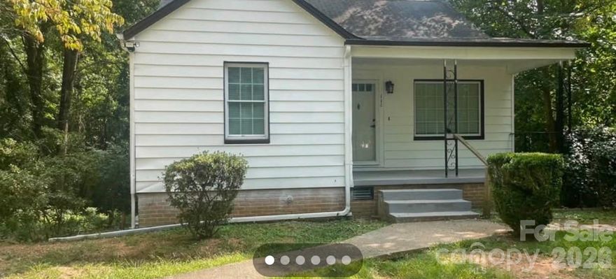Two-bedroom, one-bath property within walking distance to downtown Hickory. Close to all amenities and situated on a nice-sized lot. Priced under $160,000, making it a great option for an owner-occupant or investor.