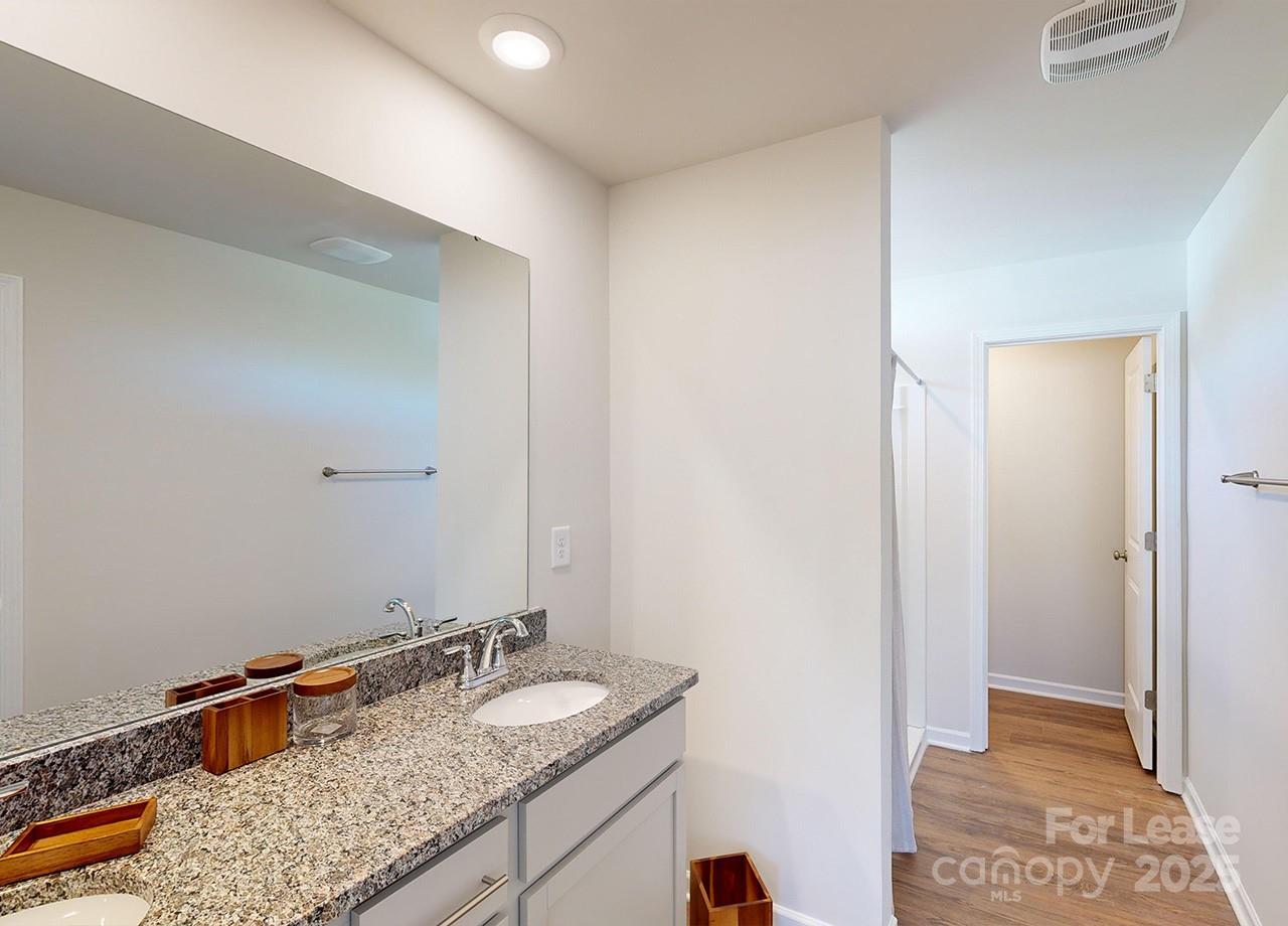 Charlotte, North Carolina 28213, United States, 3 Bedrooms Bedrooms, ,3 BathroomsBathrooms,Residential,Active,17811