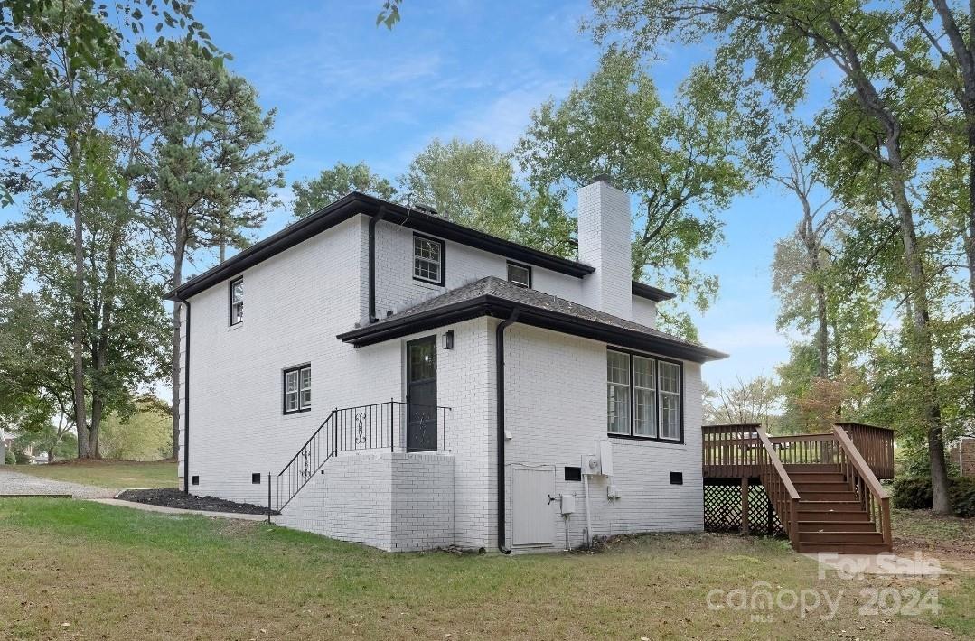 8946 Glencroft Road