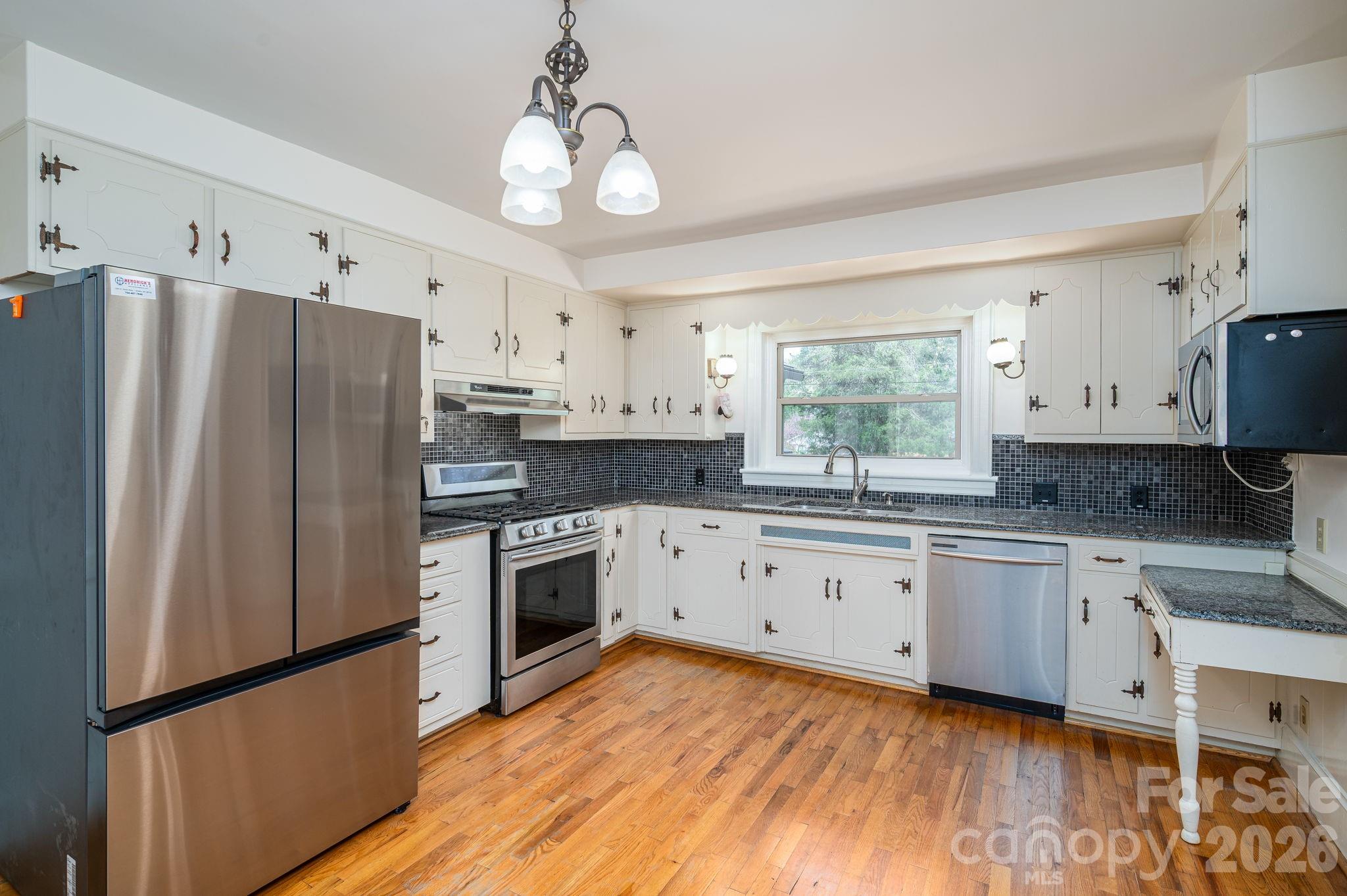 Houser Pines - Residential