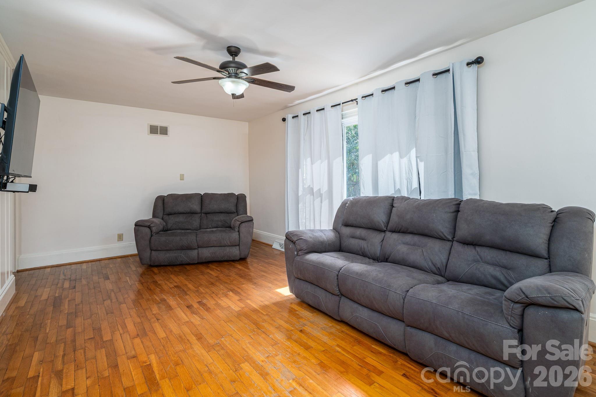 Houser Pines - Residential