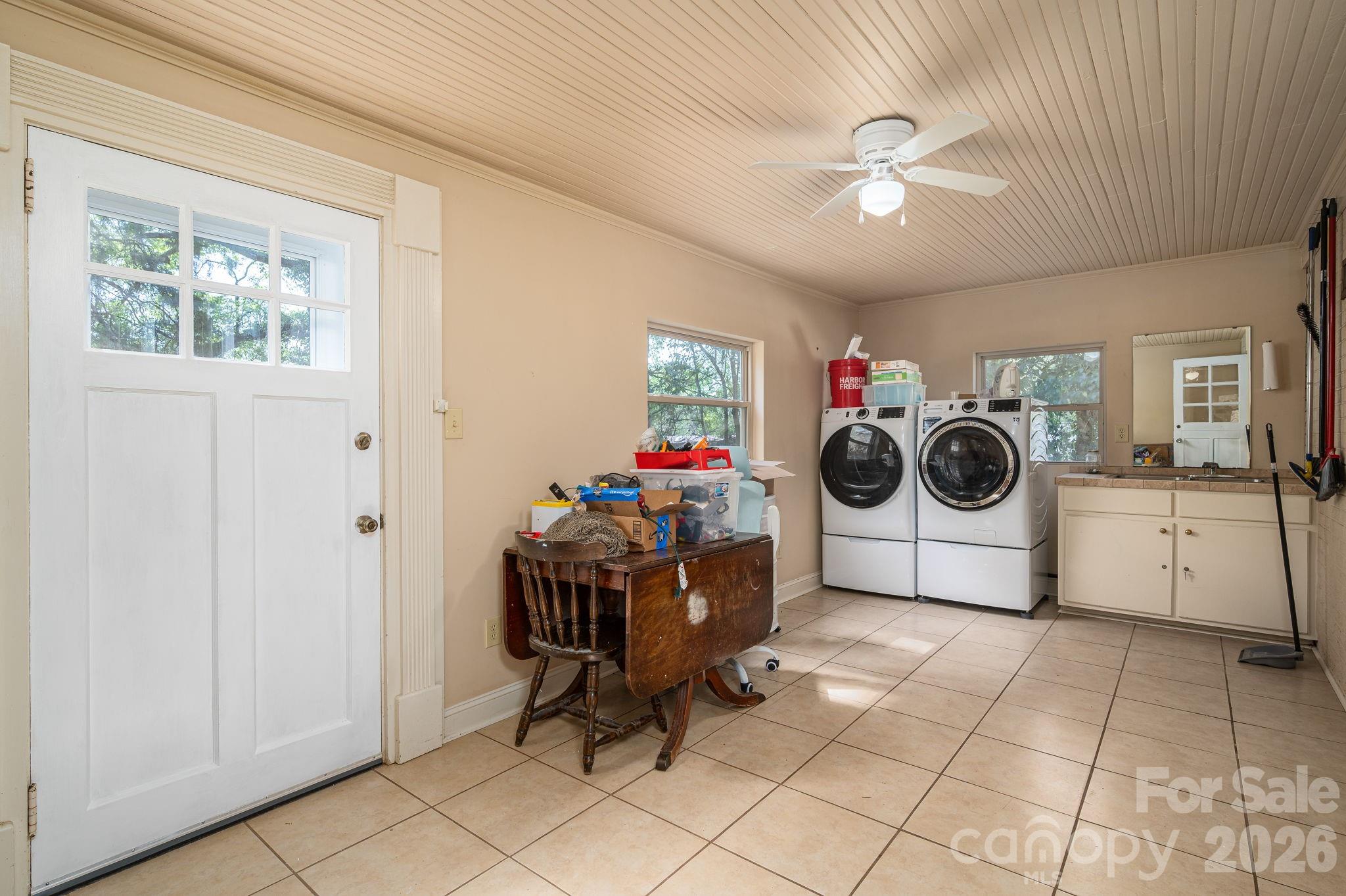 Houser Pines - Residential