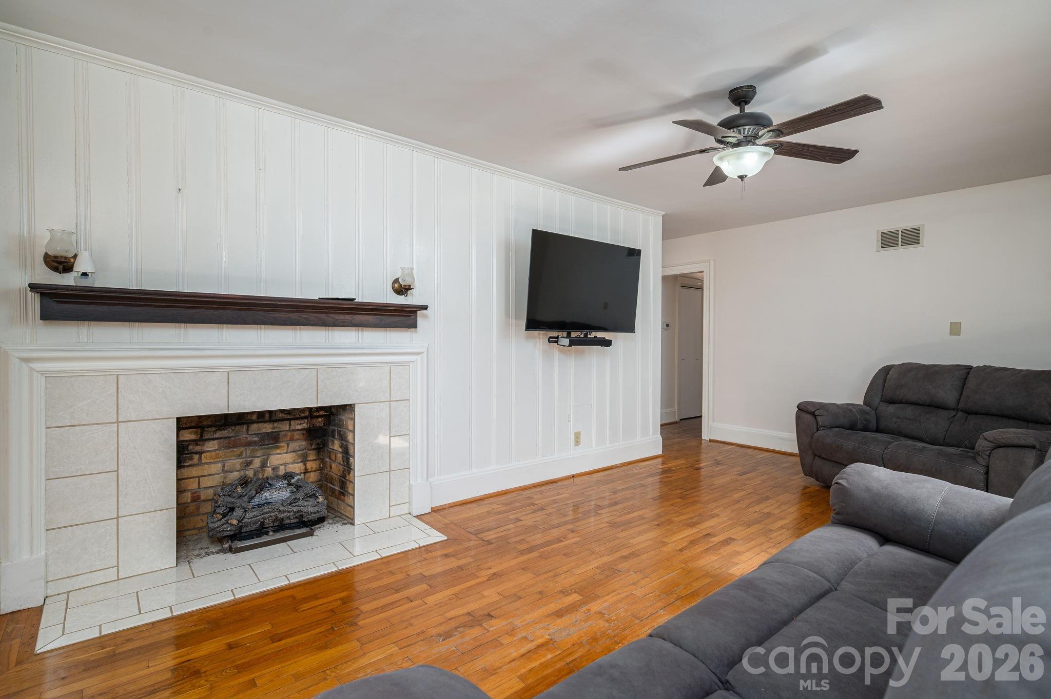 Houser Pines - Residential