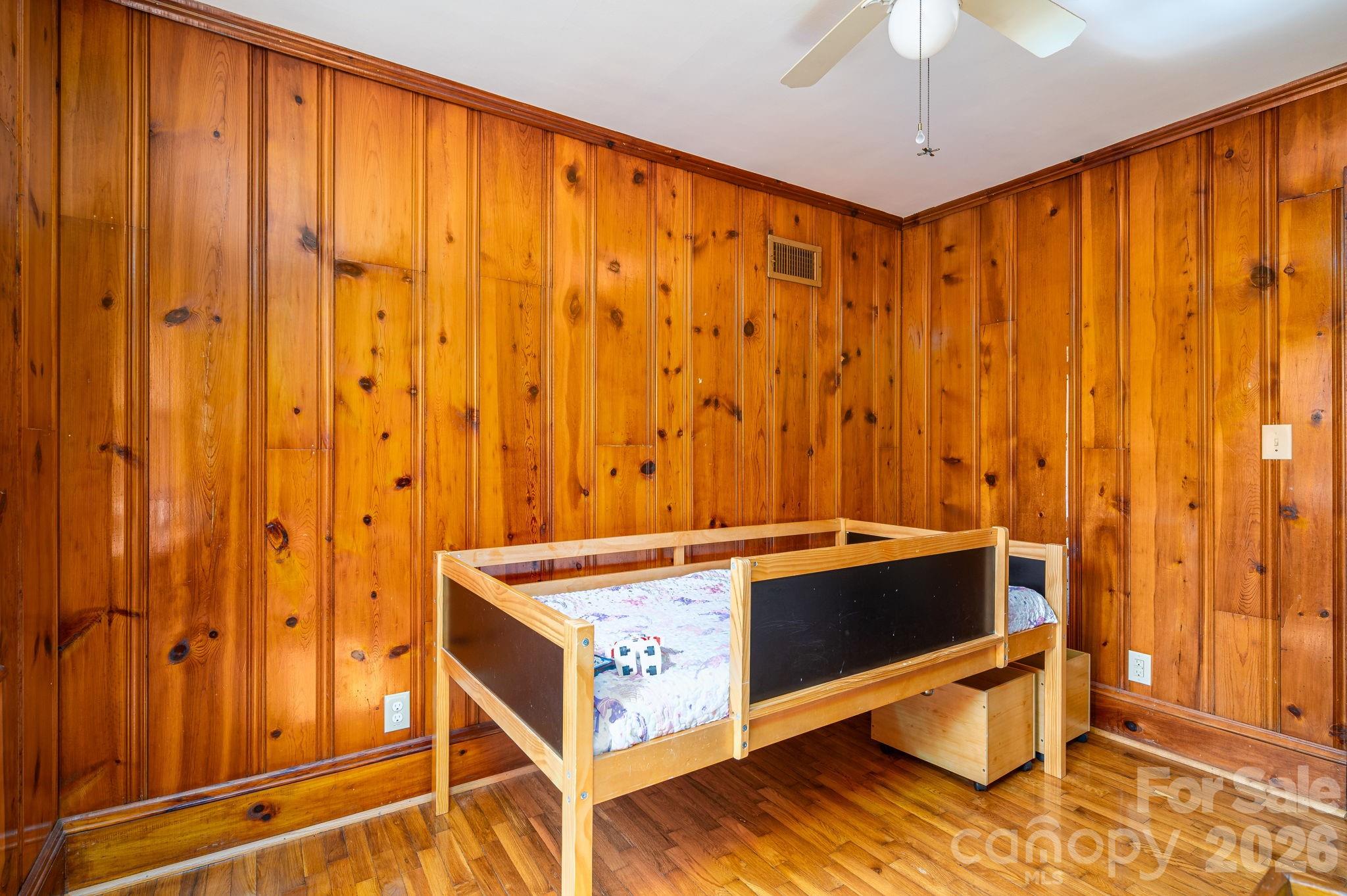 Houser Pines - Residential