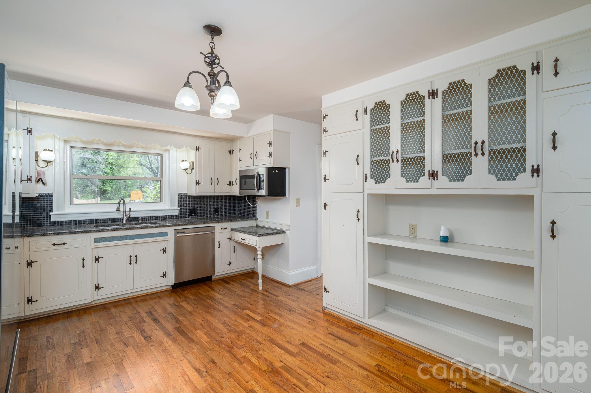 Houser Pines - Residential