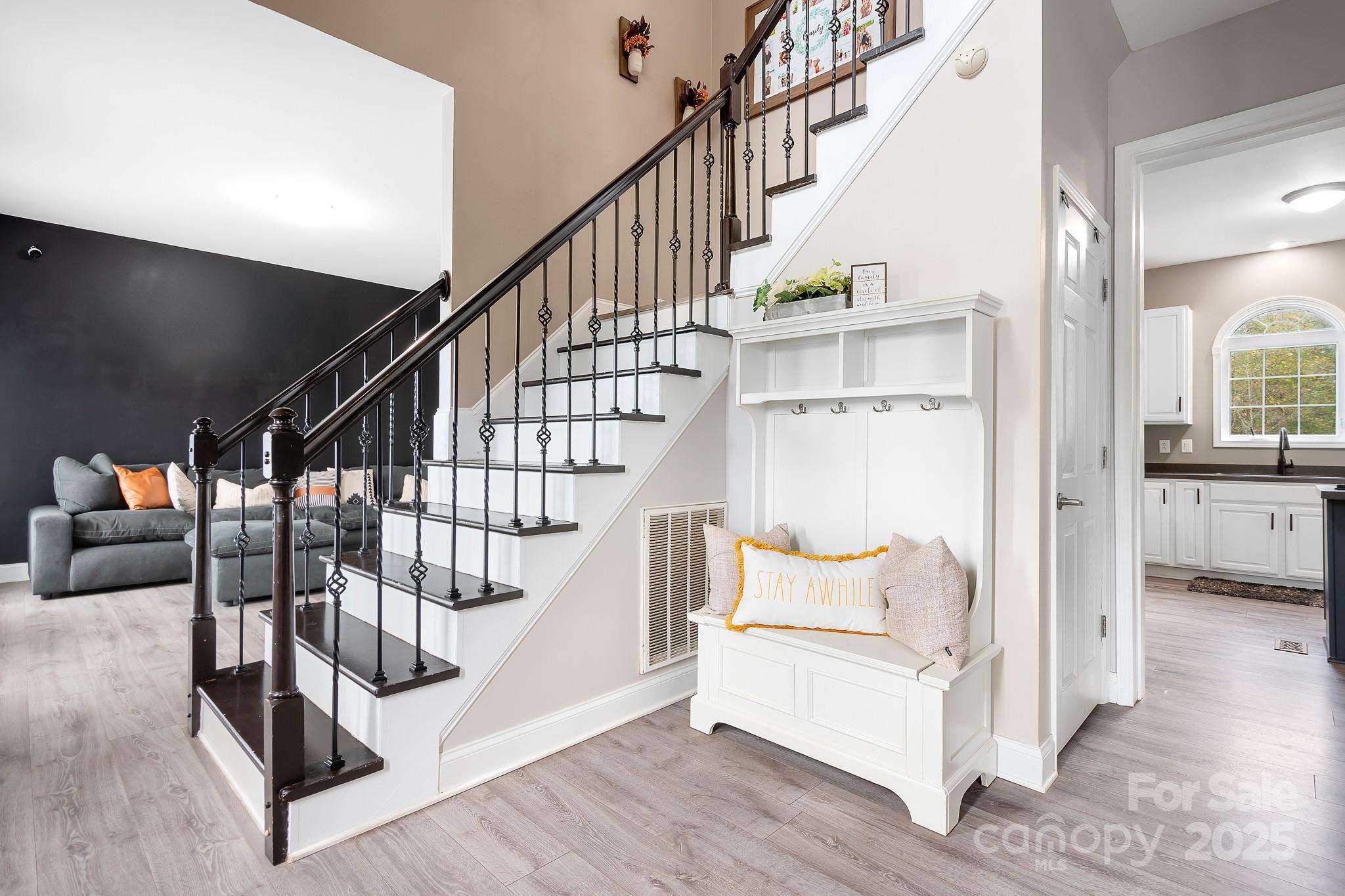 4654 Rocky Hollow Road